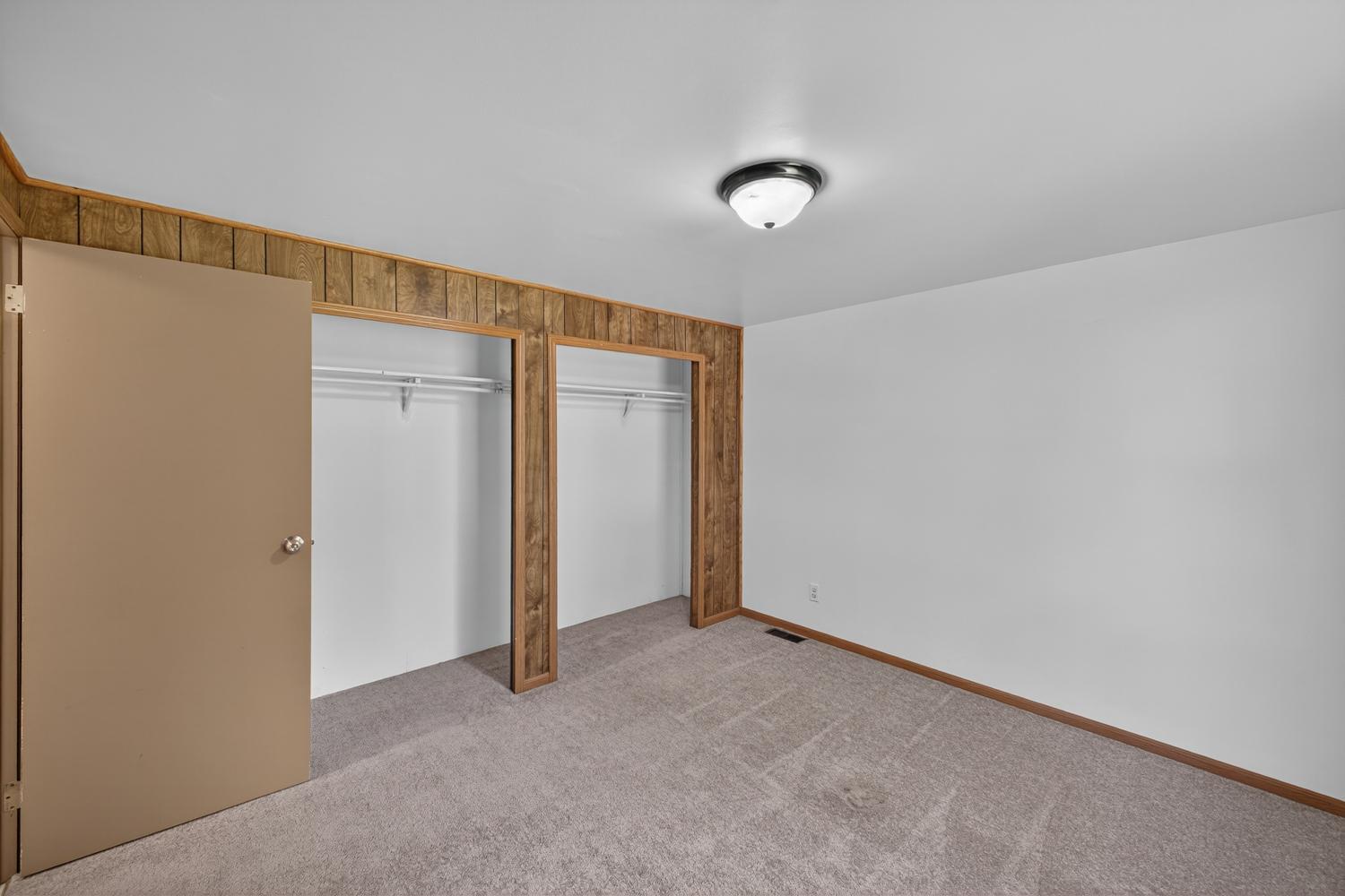 Udolpho Twp, Minnesota, 55917, United States, 5 Bedrooms Bedrooms, ,3 BathroomsBathrooms,Residential,For Sale,1940974
