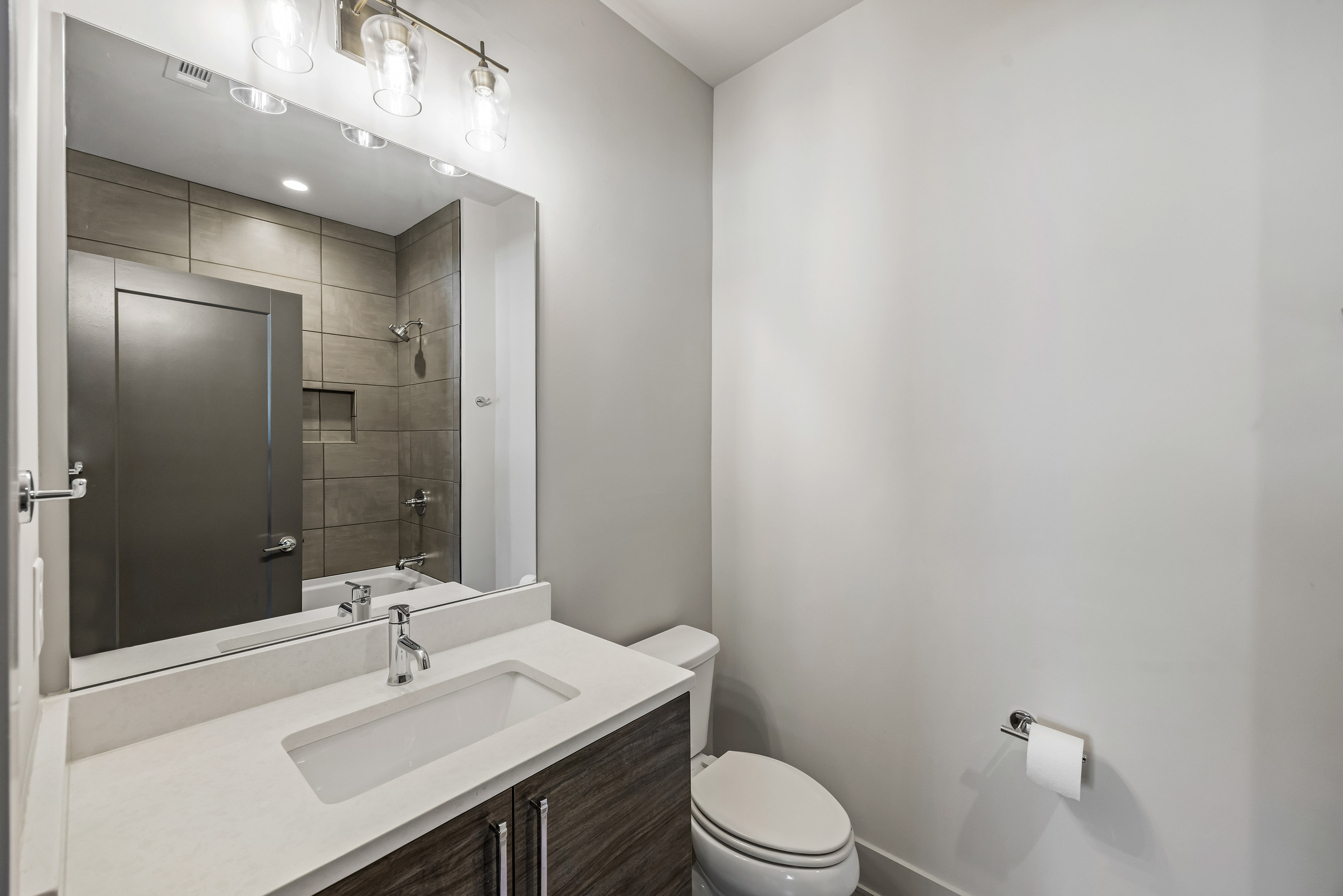  Striking Modern Townhouse at Chelsea Westside - 物件實景