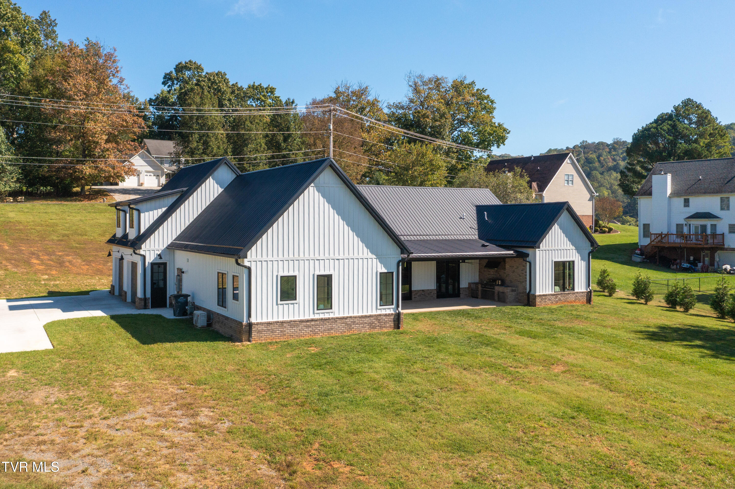 Kingsport, Tennessee, 37664, United States, 4 Bedrooms Bedrooms, ,4 BathroomsBathrooms,Residential,For Sale,1981214