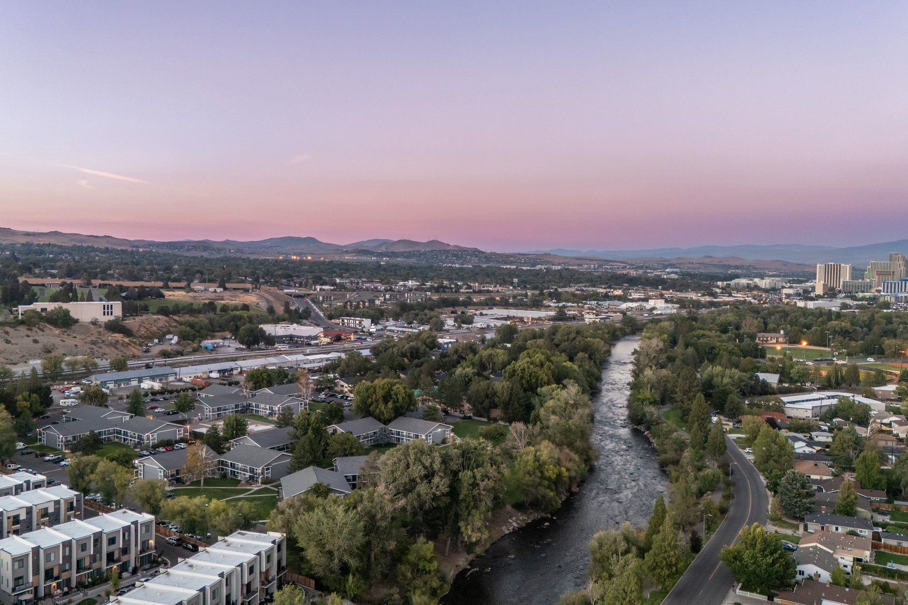  Truckee Riverfront Living in Reno - 物件實景