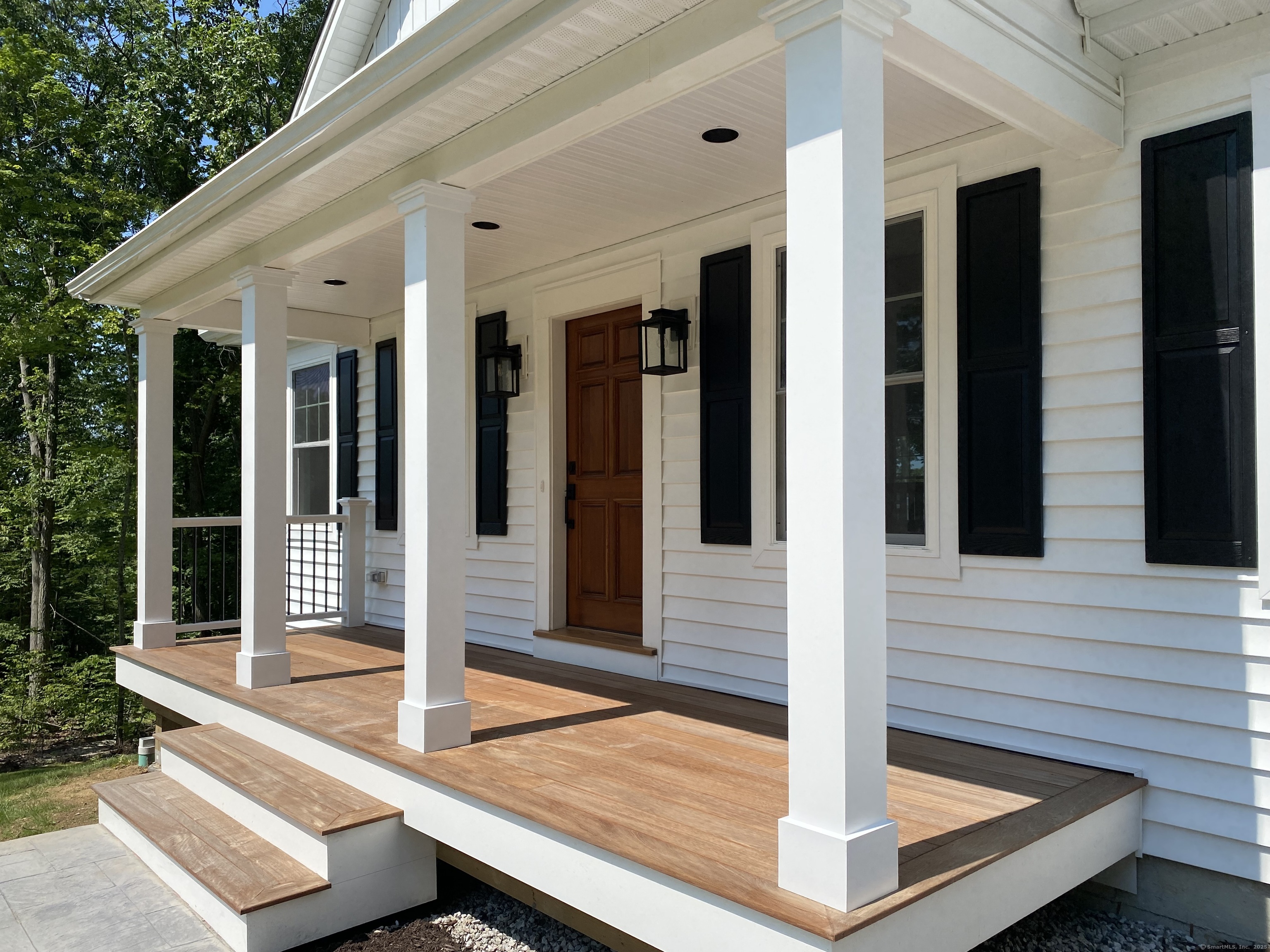 Southbury, Connecticut, 06488, United States, 4 Bedrooms Bedrooms, ,3 BathroomsBathrooms,Residential,For Sale,1941741