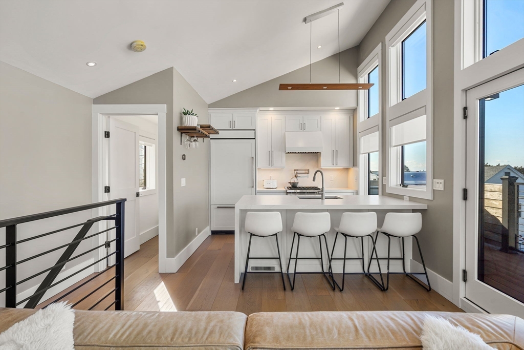 Nahant, Massachusetts, 01908, United States, 2 Bedrooms Bedrooms, ,2 BathroomsBathrooms,Residential,For Sale,1906833