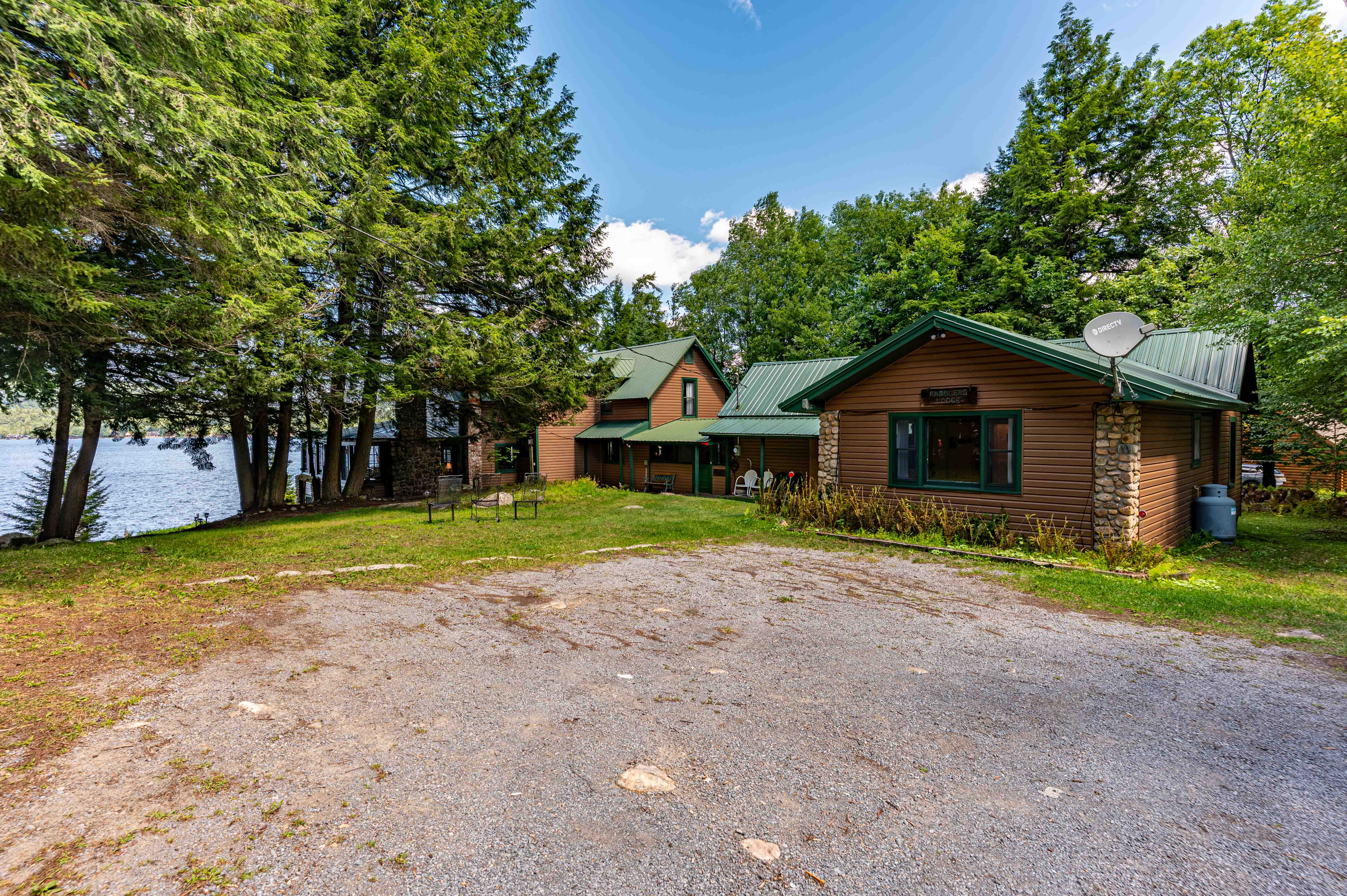  Historic Ramblers Lodge on Fourth Lake - 物件實景