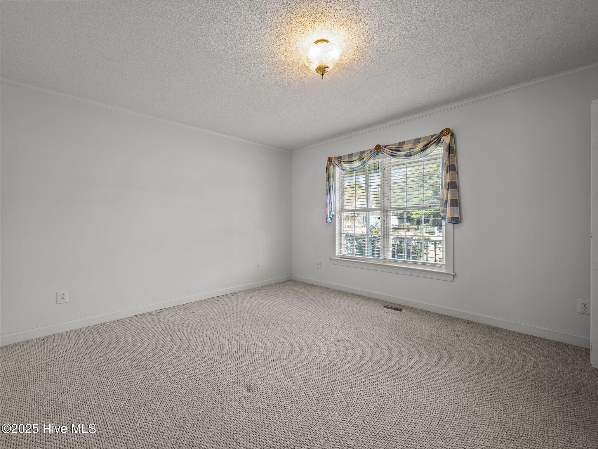 Cedar Point, North Carolina, 28584, United States, 3 Bedrooms Bedrooms, ,2 BathroomsBathrooms,Residential,For Sale,1957404