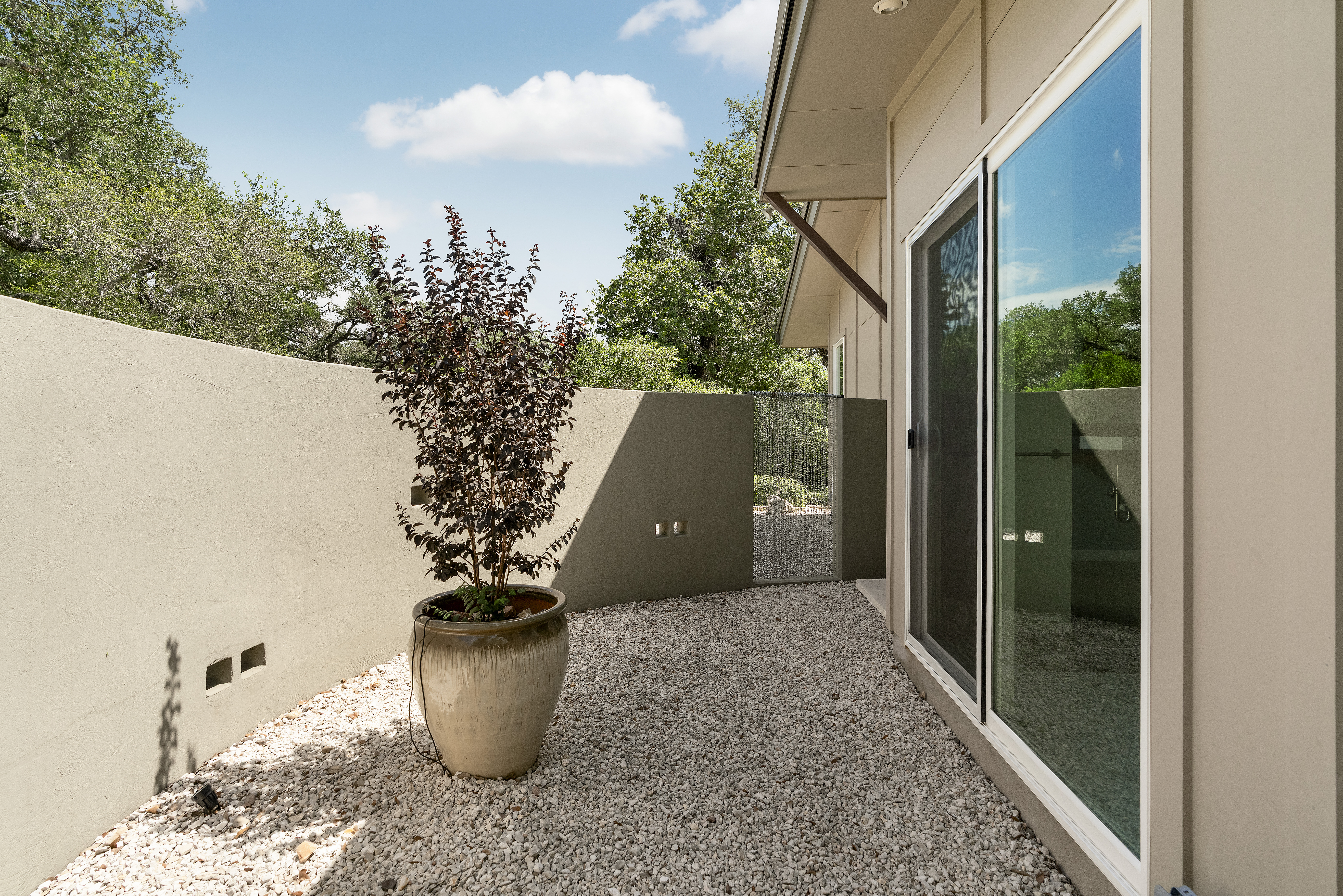  A Modern Hill Country Retreat on 5 Lush Acres - 物件實景