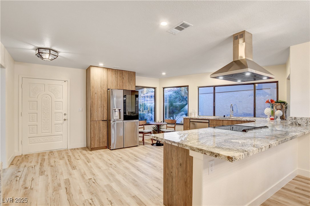 Las Vegas, Nevada, 89102, United States, 2 Bedrooms Bedrooms, ,2 BathroomsBathrooms,Residential,For Sale,2002910