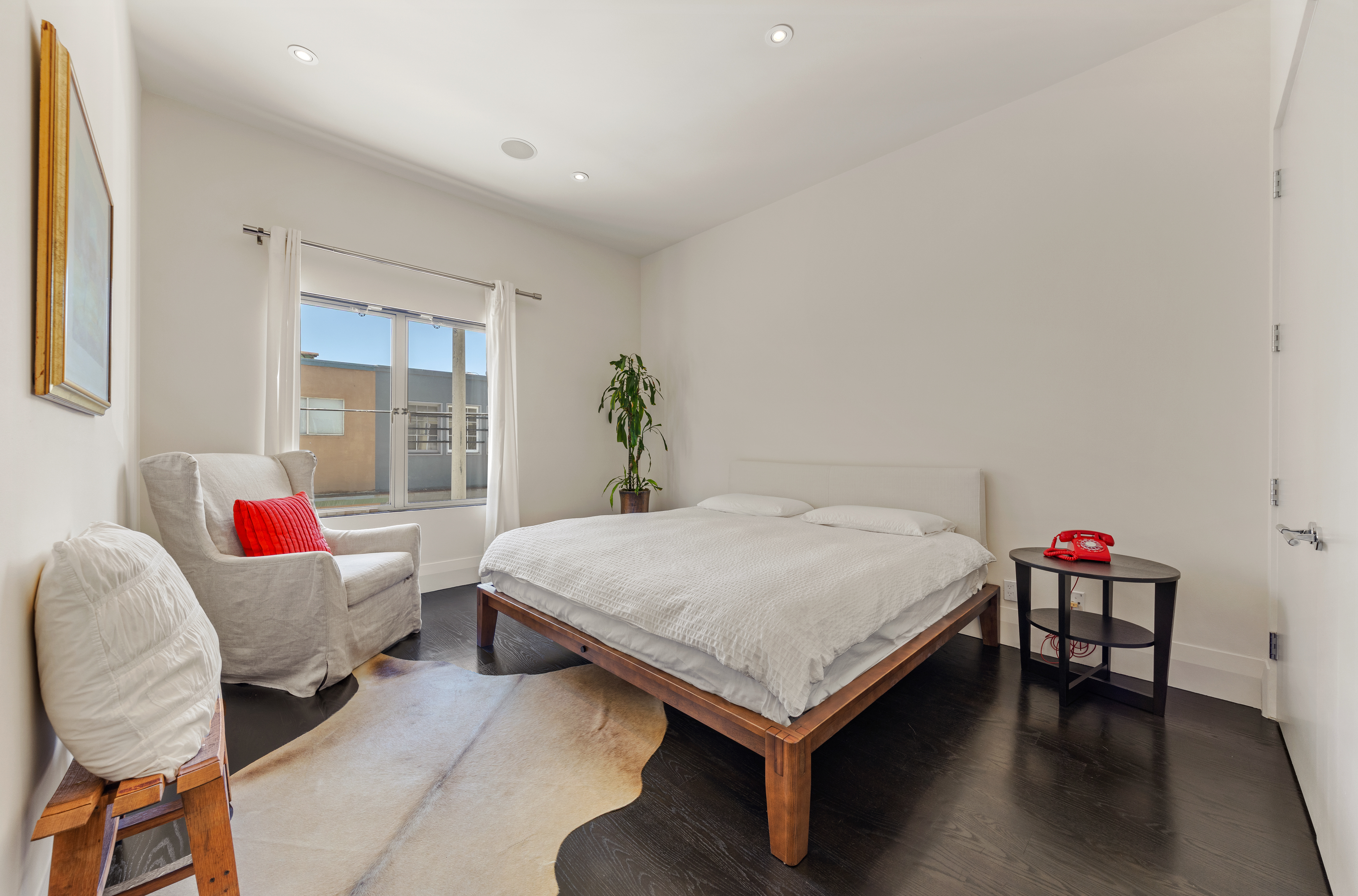  Spectacular Renovated SOMA Home with Rare Museum-Like 7-Car Garage - 物件實景
