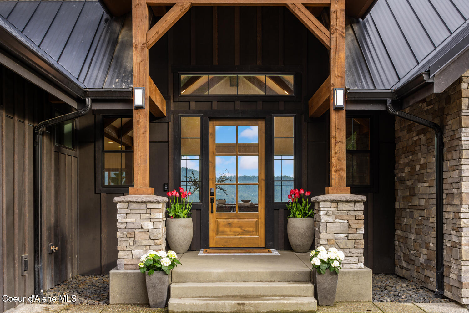 Coeur d'Alene, Idaho, 83814, United States, 4 Bedrooms Bedrooms, ,4 BathroomsBathrooms,Residential,For Sale,1783013