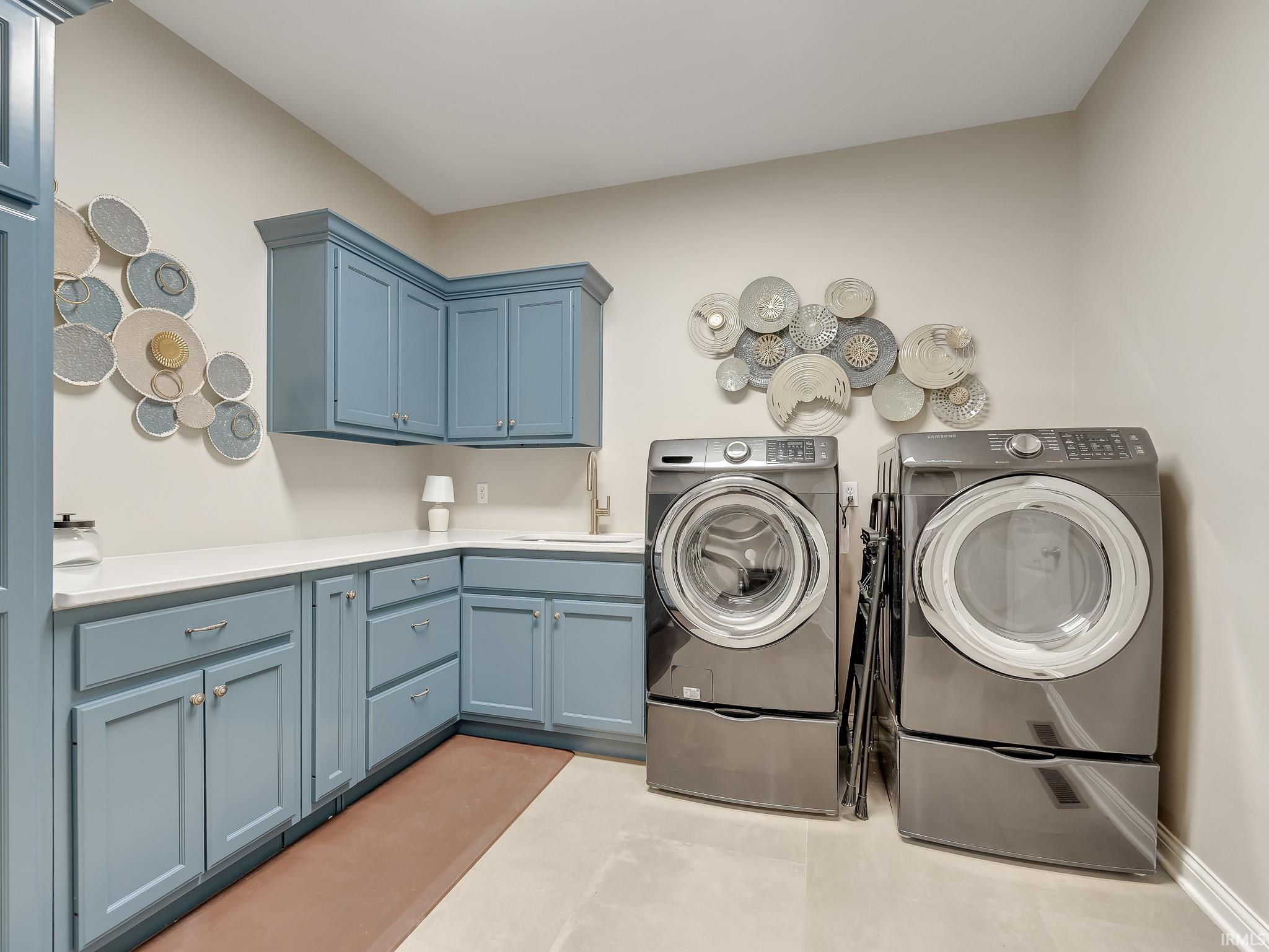 Leo, Indiana, 46765, United States, 4 Bedrooms Bedrooms, ,4 BathroomsBathrooms,Residential,For Sale,1988883