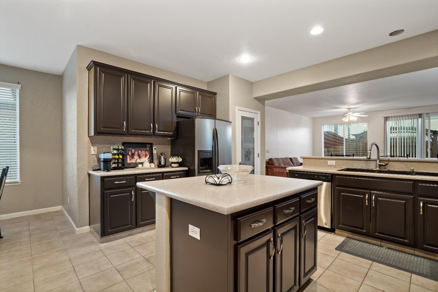 Riverbank, California, 95367, United States, 4 Bedrooms Bedrooms, ,3 BathroomsBathrooms,Residential,For Sale,1974513