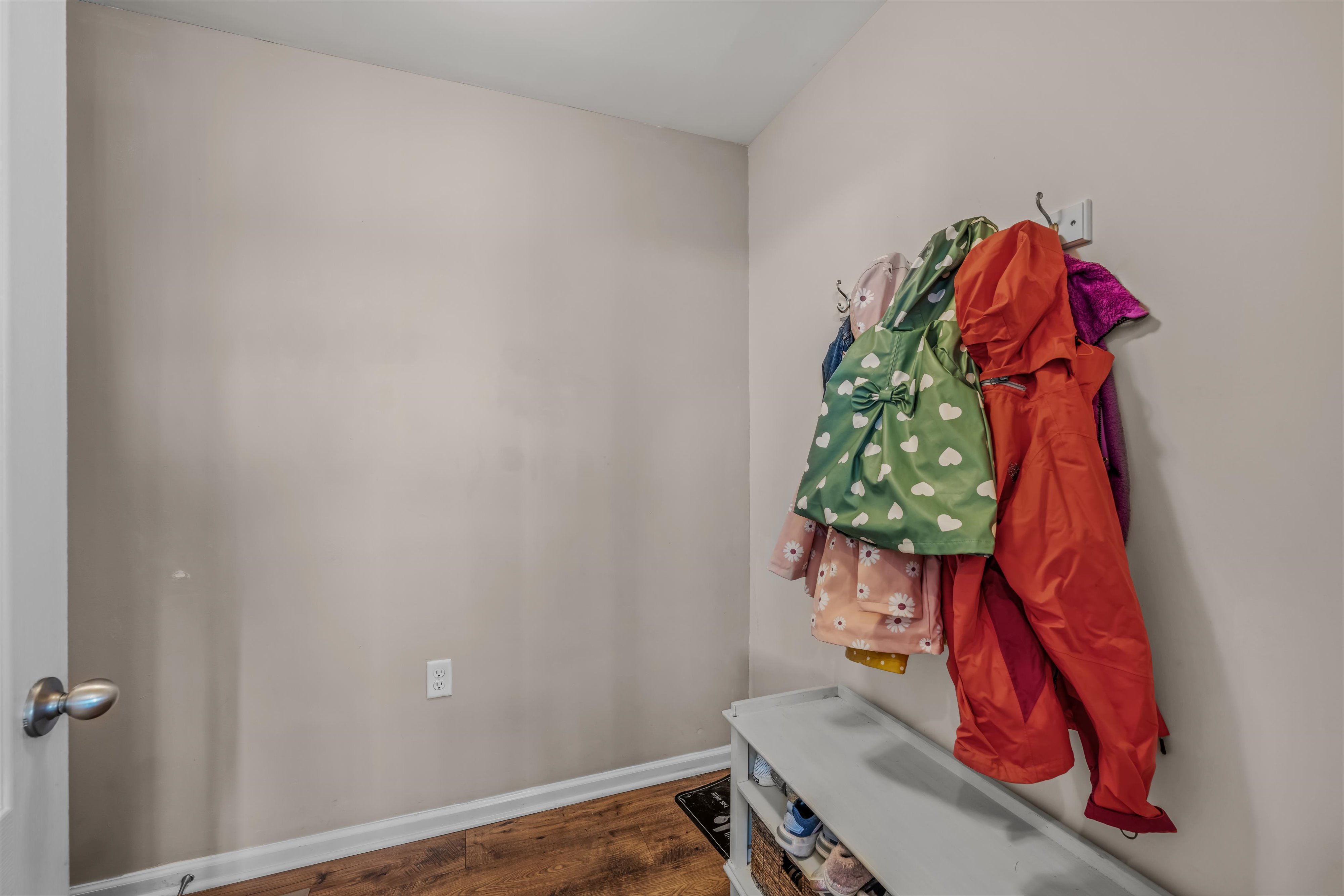 Matinsburg, West Virginia, 25403, United States, 4 Bedrooms Bedrooms, ,Residential,For Sale,1977883