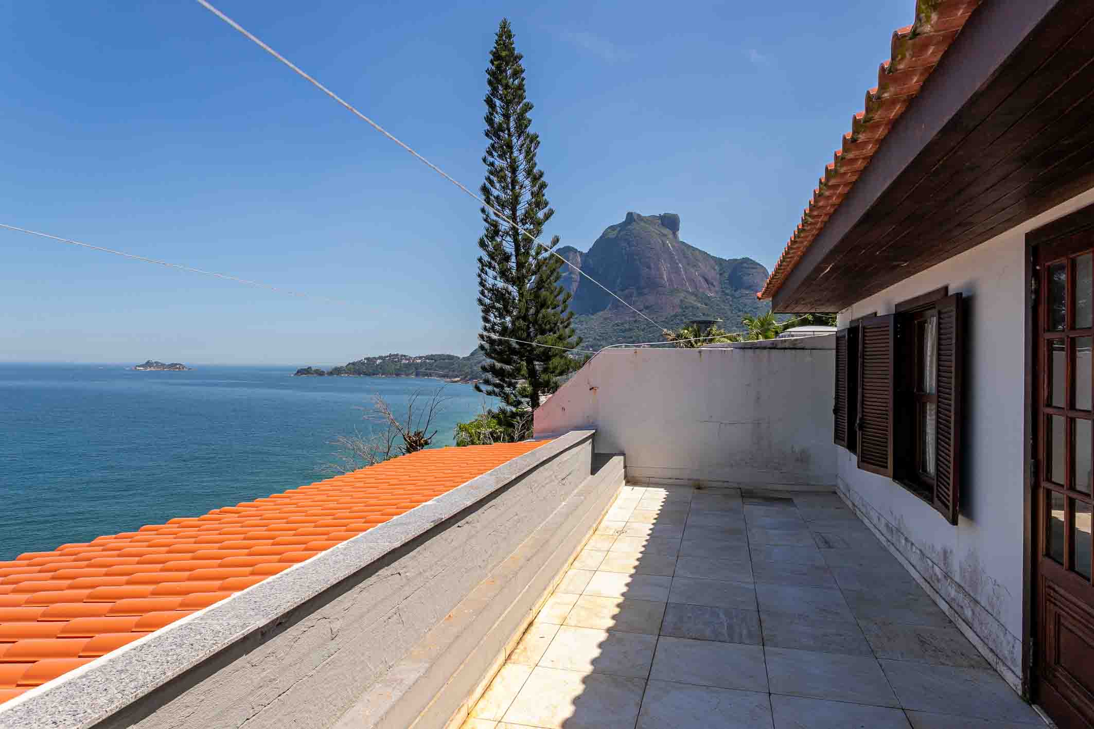  Charming residence with permanent ocean views in a private gated community - 物件實景