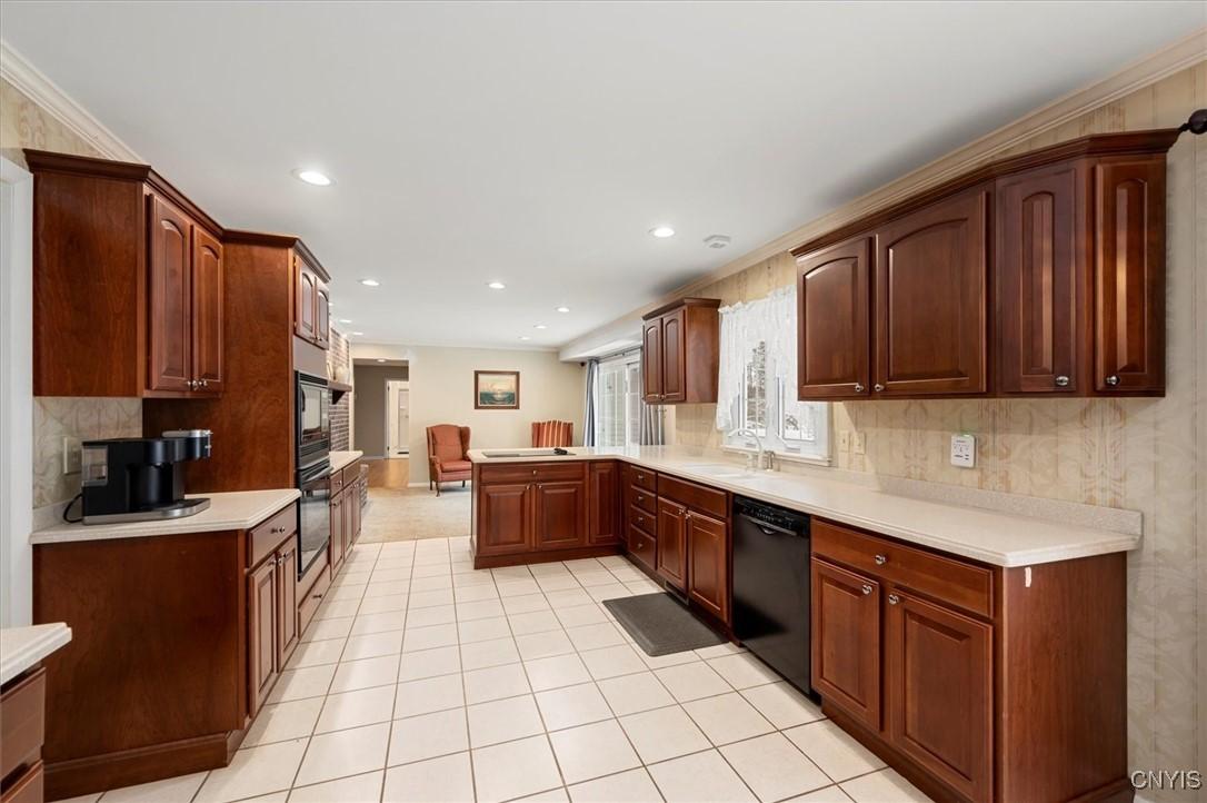 Rome, New York, 13440, United States, 3 Bedrooms Bedrooms, ,2 BathroomsBathrooms,Residential,For Sale,2003171