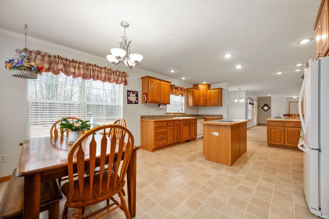Alexandria, Indiana, 46001, United States, 3 Bedrooms Bedrooms, ,2 BathroomsBathrooms,Residential,For Sale,1728974
