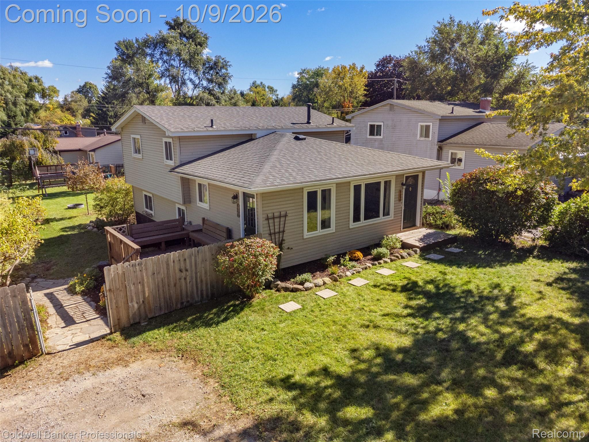 Eston Rd, Clarkston, MI 48348 #1
