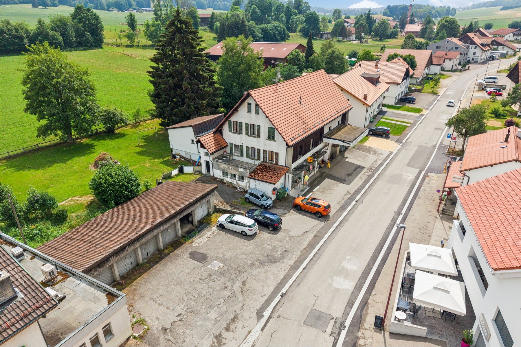  Lajoux, Franches-Montagnes  Mixed-Use Property & Estate with Exceptional Potent - 物件實景
