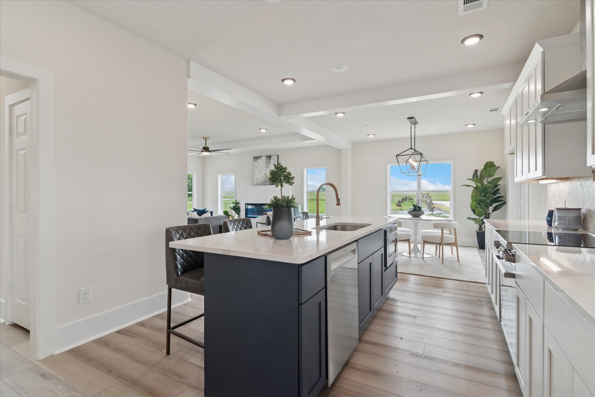 Gunter, Texas, 75058, United States, 3 Bedrooms Bedrooms, ,3 BathroomsBathrooms,Residential,For Sale,1847366