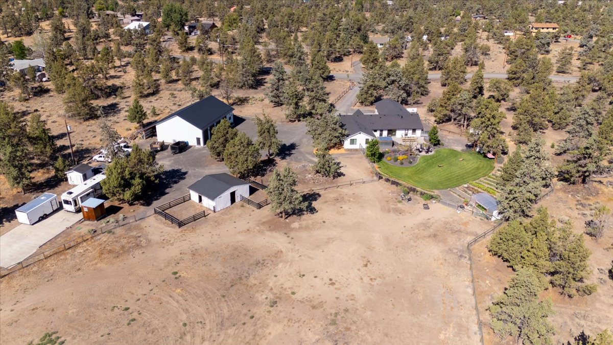 Redmond, Oregon, 97756, United States, 4 Bedrooms Bedrooms, ,3 BathroomsBathrooms,Residential,For Sale,1901092