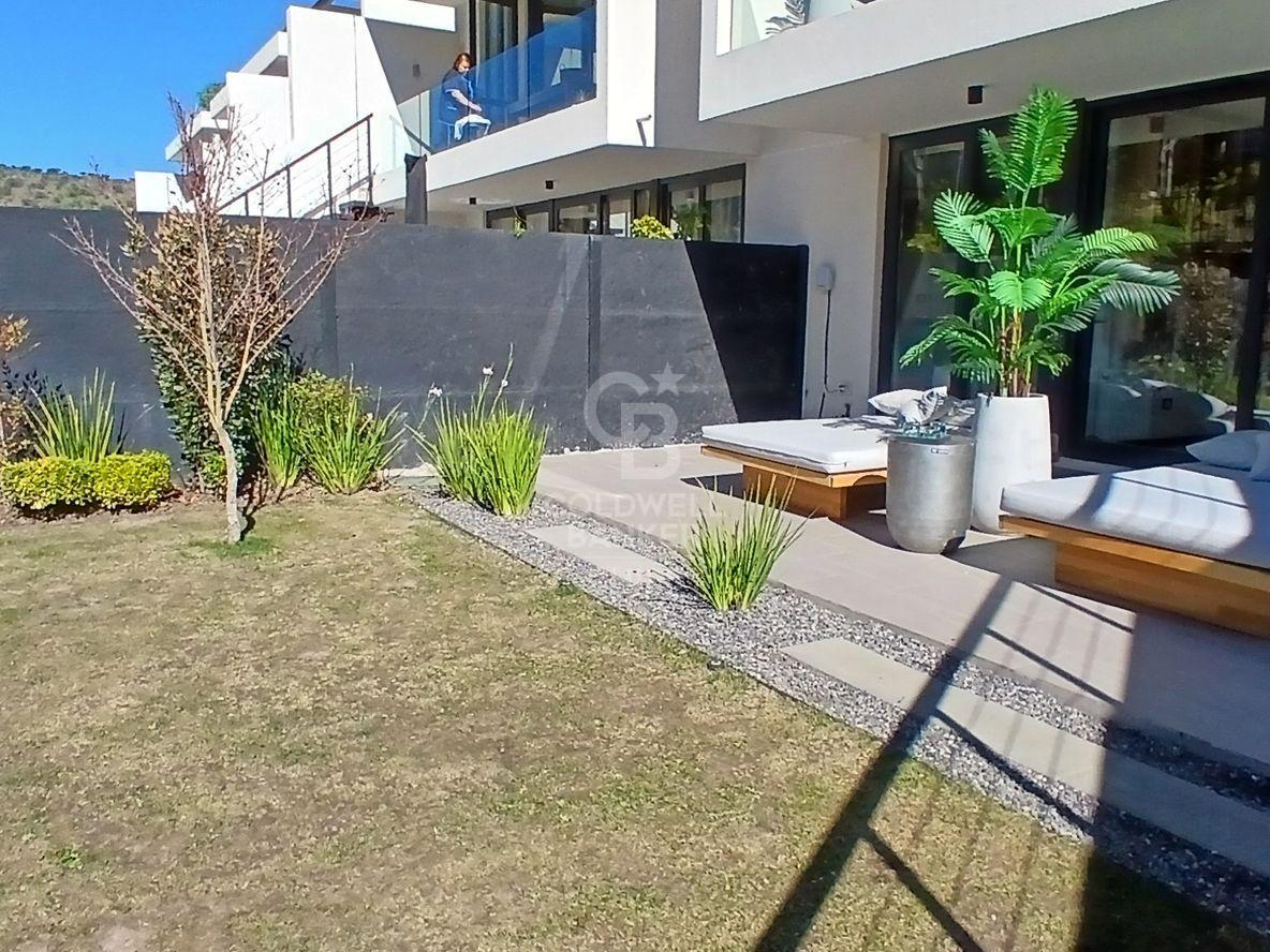 Las Condes, Chile, 4 Bedrooms Bedrooms, ,4 BathroomsBathrooms,Residential,For Sale,1948849