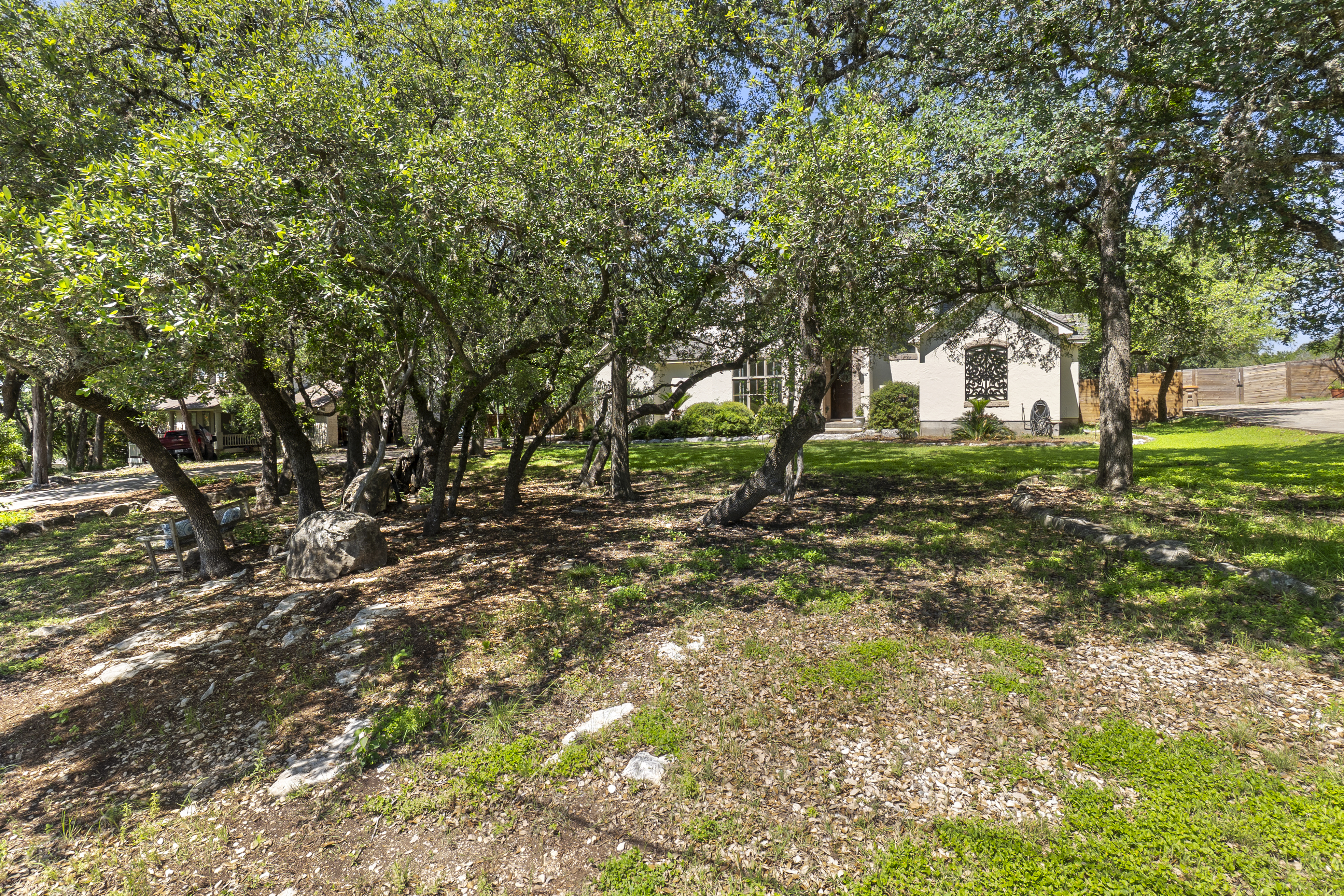  Stunning Custom Home with Expansive Outdoor Entertaining - 物件實景