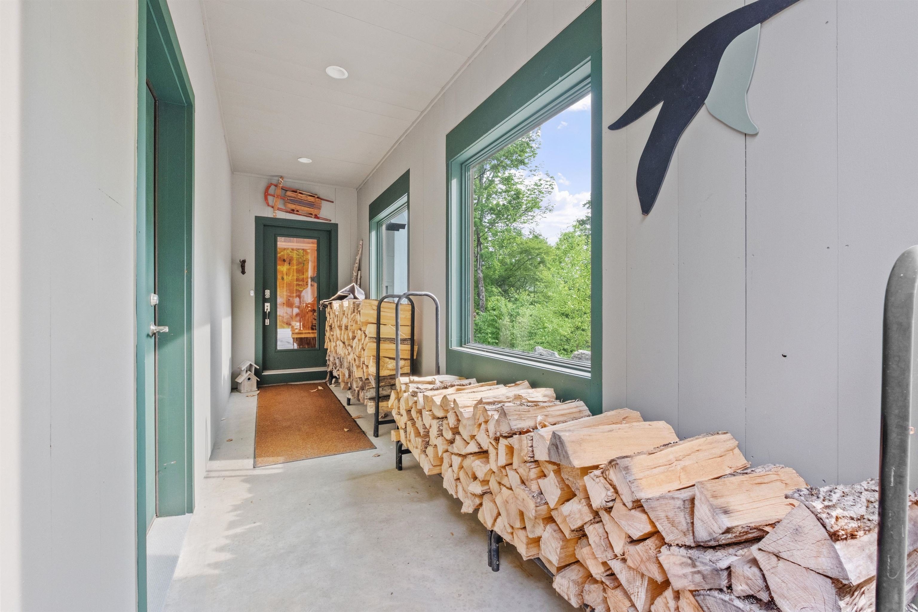 Lincoln, New Hampshire, 03251, United States, 5 Bedrooms Bedrooms, ,3 BathroomsBathrooms,Residential,For Sale,1981884