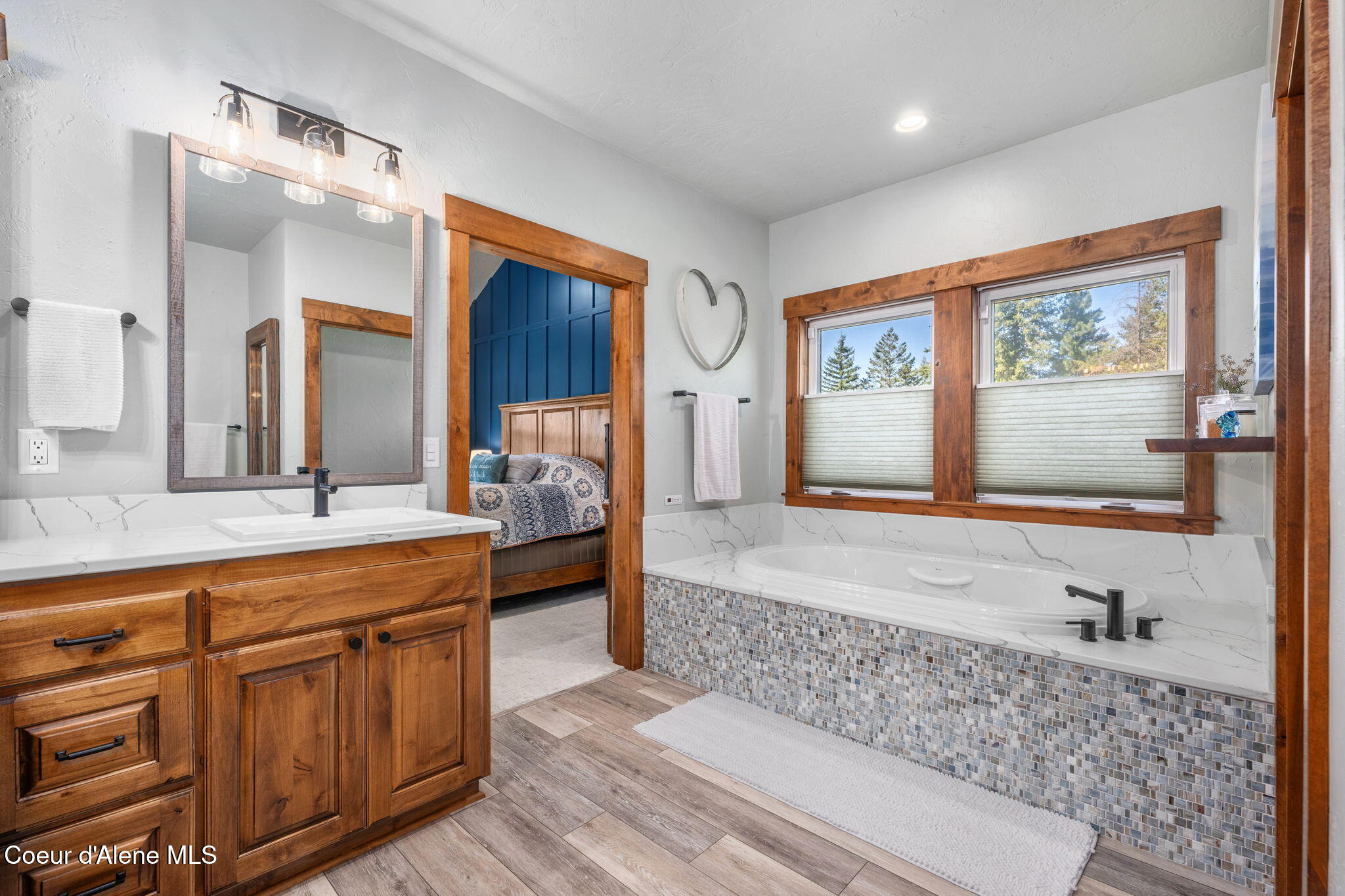 Coeur d'Alene, Idaho, 83814, United States, 3 Bedrooms Bedrooms, ,3 BathroomsBathrooms,Residential,For Sale,1976305