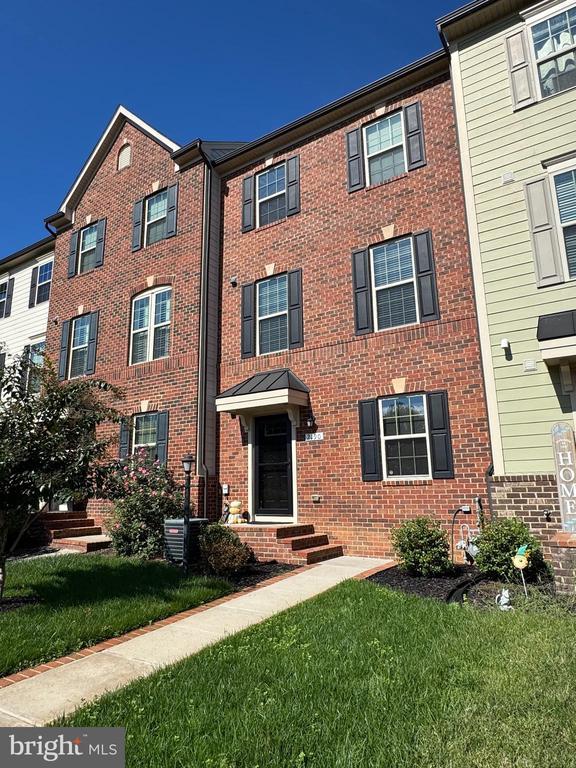 Dumfries, Virginia, 22026, United States, 4 Bedrooms Bedrooms, ,5 BathroomsBathrooms,Residential,For Sale,1958431