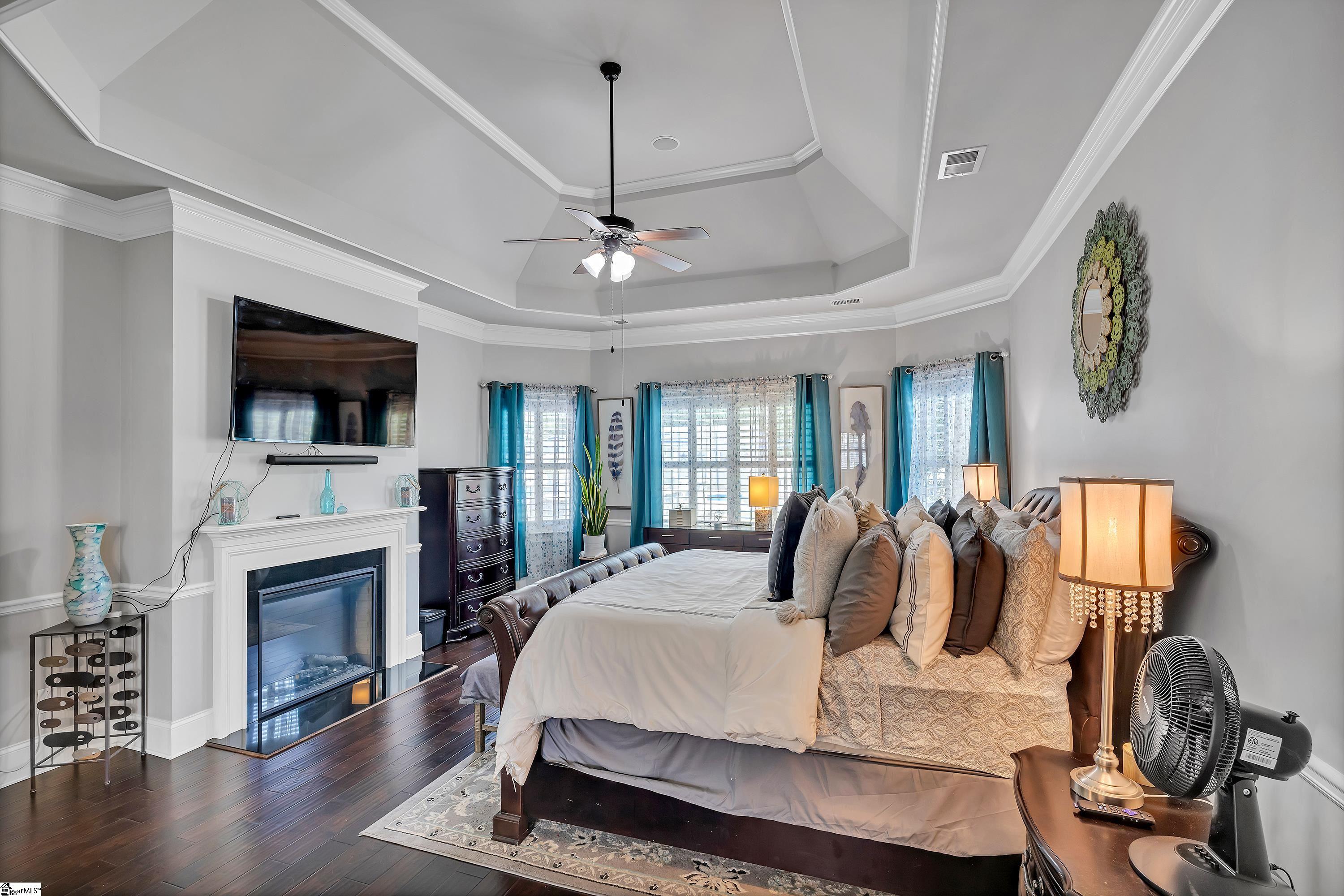 Simpsonville, South Carolina, 29681, United States, 5 Bedrooms Bedrooms, ,4 BathroomsBathrooms,Residential,For Sale,1885438
