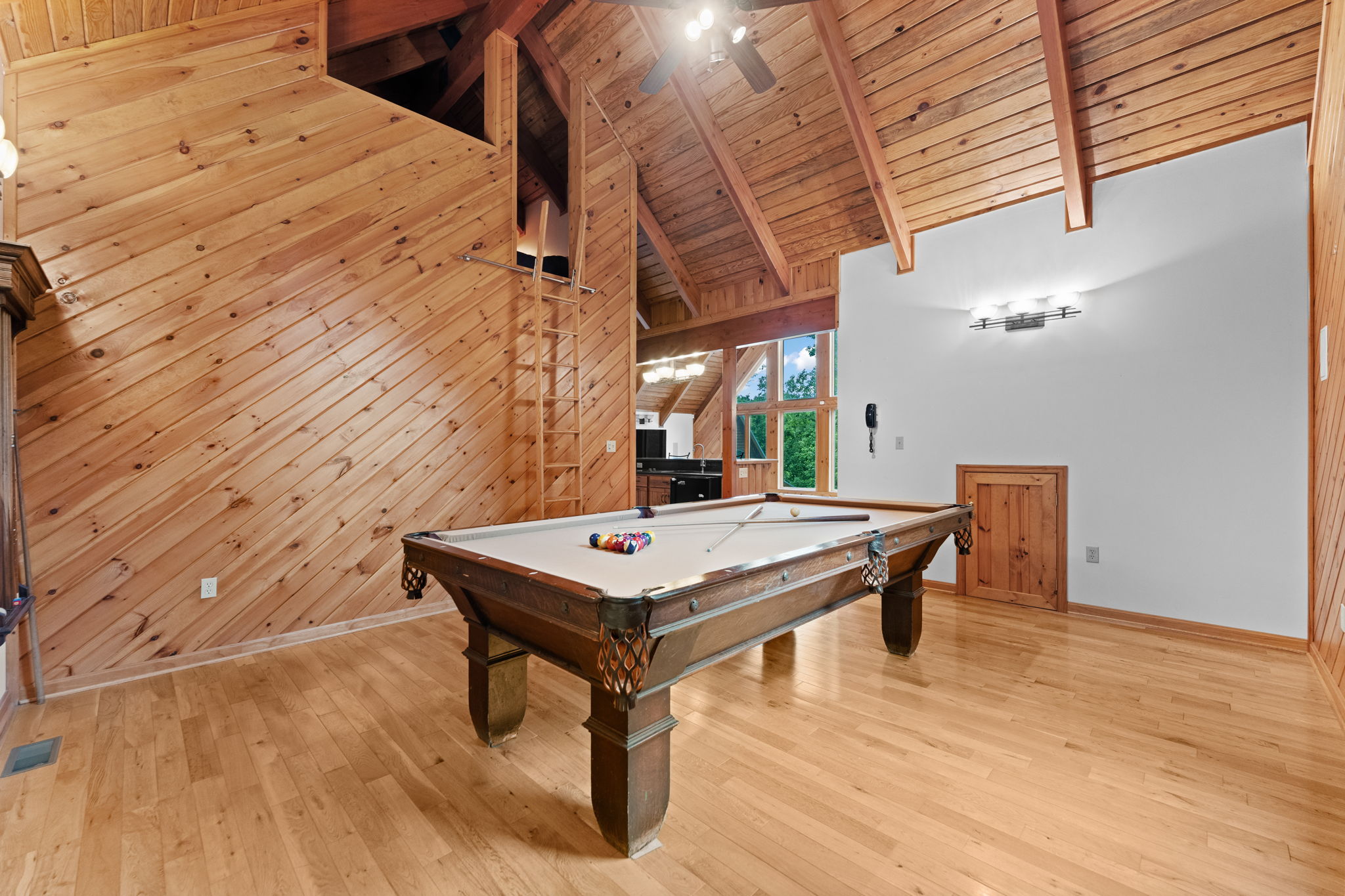  310 Red Gate Retreat Way, Berkeley Springs, WV 25411 - 物件實景