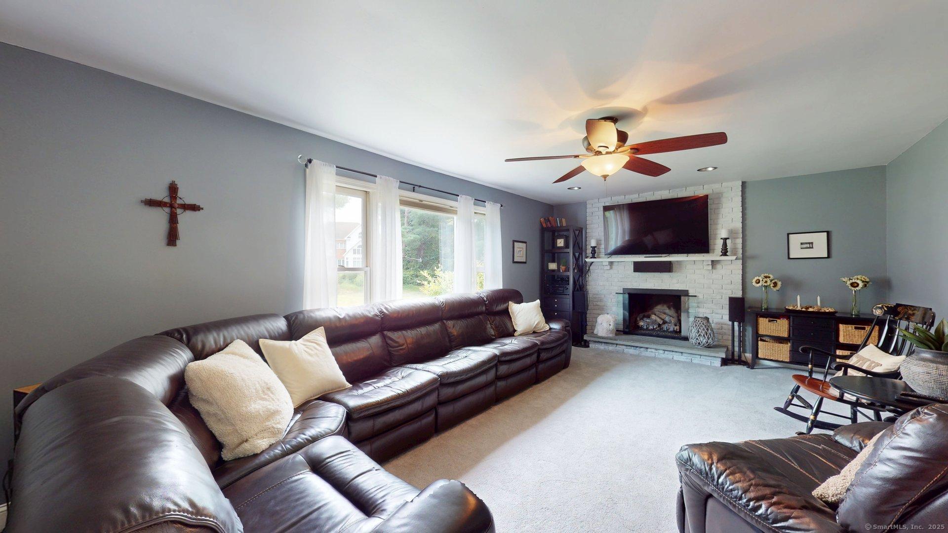 South Windsor, Connecticut, 06074, United States, 5 Bedrooms Bedrooms, ,3 BathroomsBathrooms,Residential,For Sale,1932148
