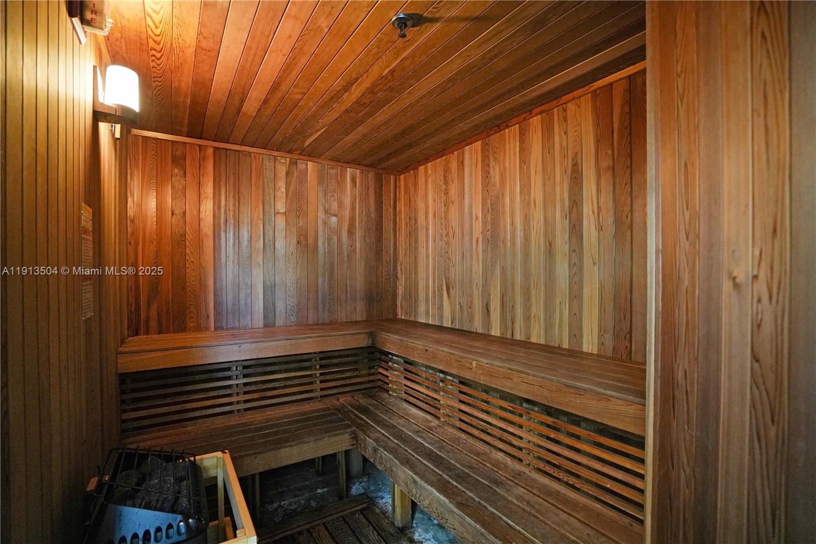 Miami Beach, Florida, 33139, United States, 2 Bedrooms Bedrooms, ,2 BathroomsBathrooms,Residential,For Sale,1993310