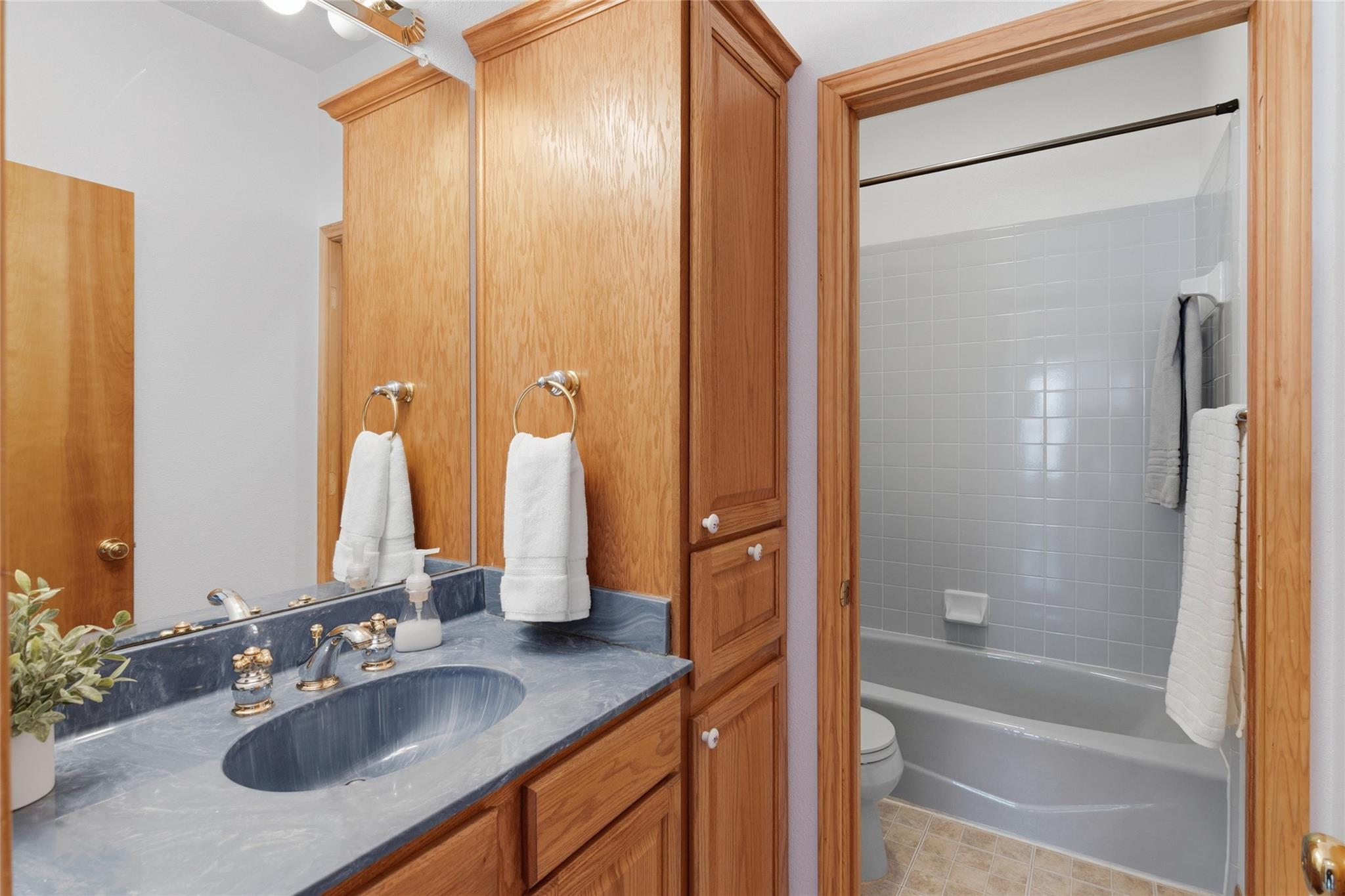 Seguin, Texas, 78155, United States, 3 Bedrooms Bedrooms, ,3 BathroomsBathrooms,Residential,For Sale,2037314
