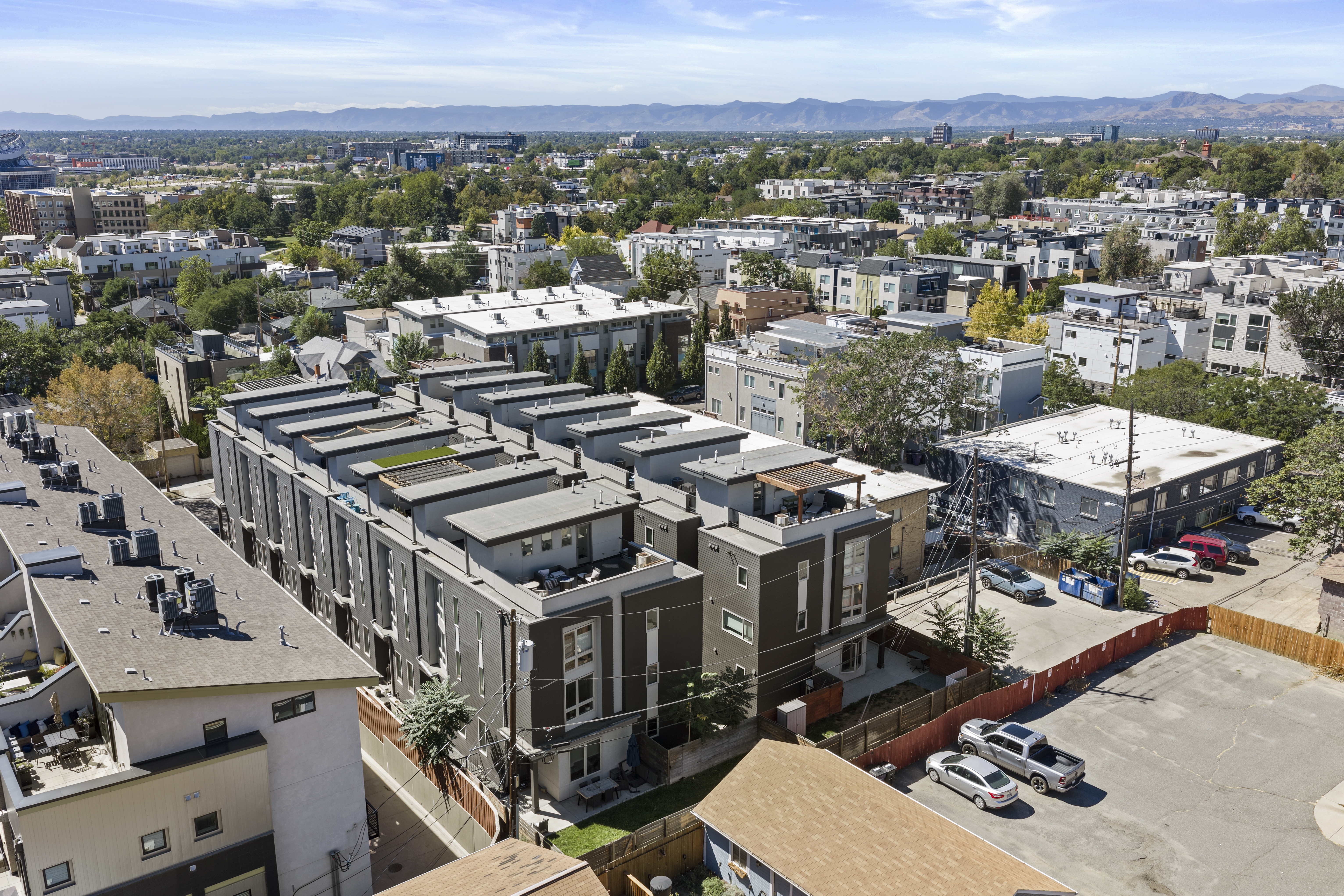  Welcome to Denver’s Highly Desirable Jefferson Park Neighborhood - 物件實景