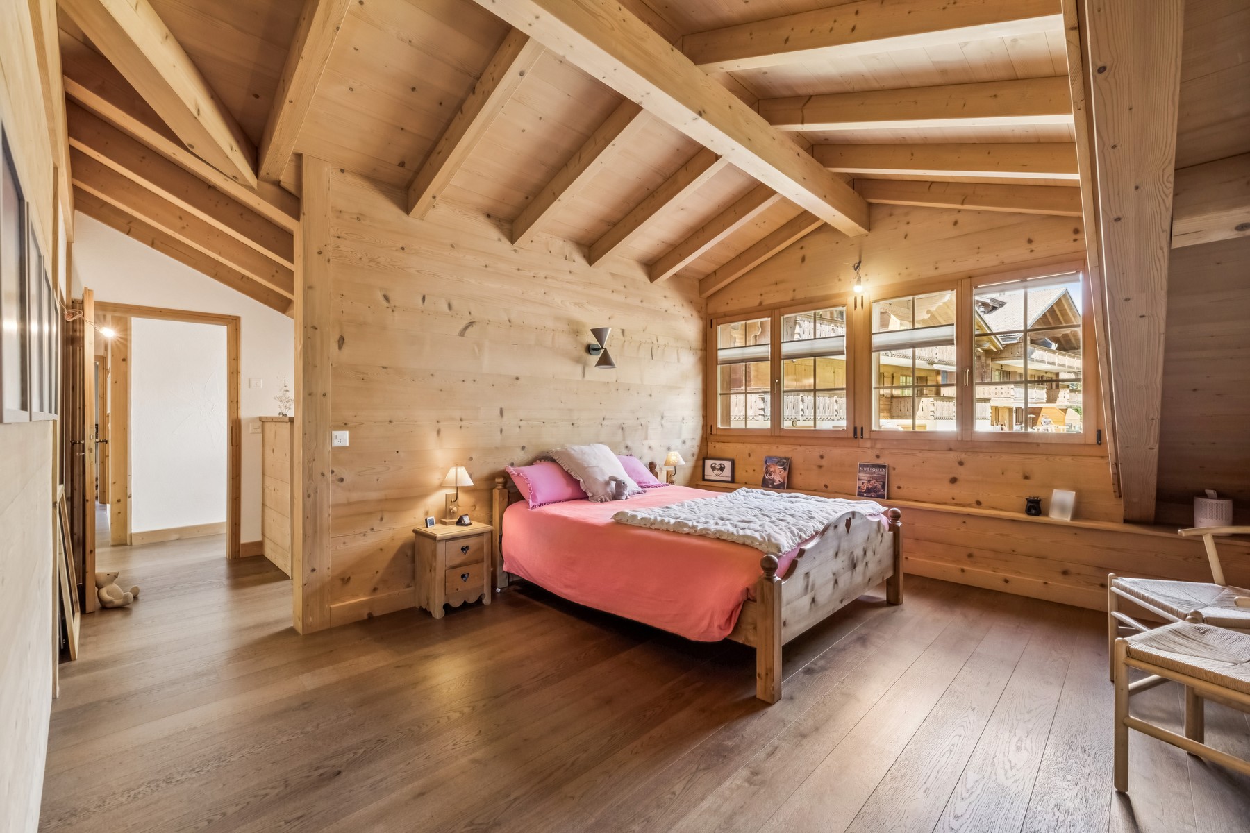  Duplex with breathtaking views—You
