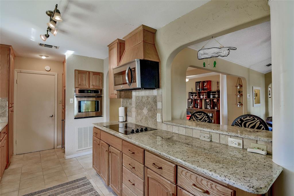 Granbury, Texas, 76049, United States, 3 Bedrooms Bedrooms, ,2 BathroomsBathrooms,Residential,For Sale,1984180