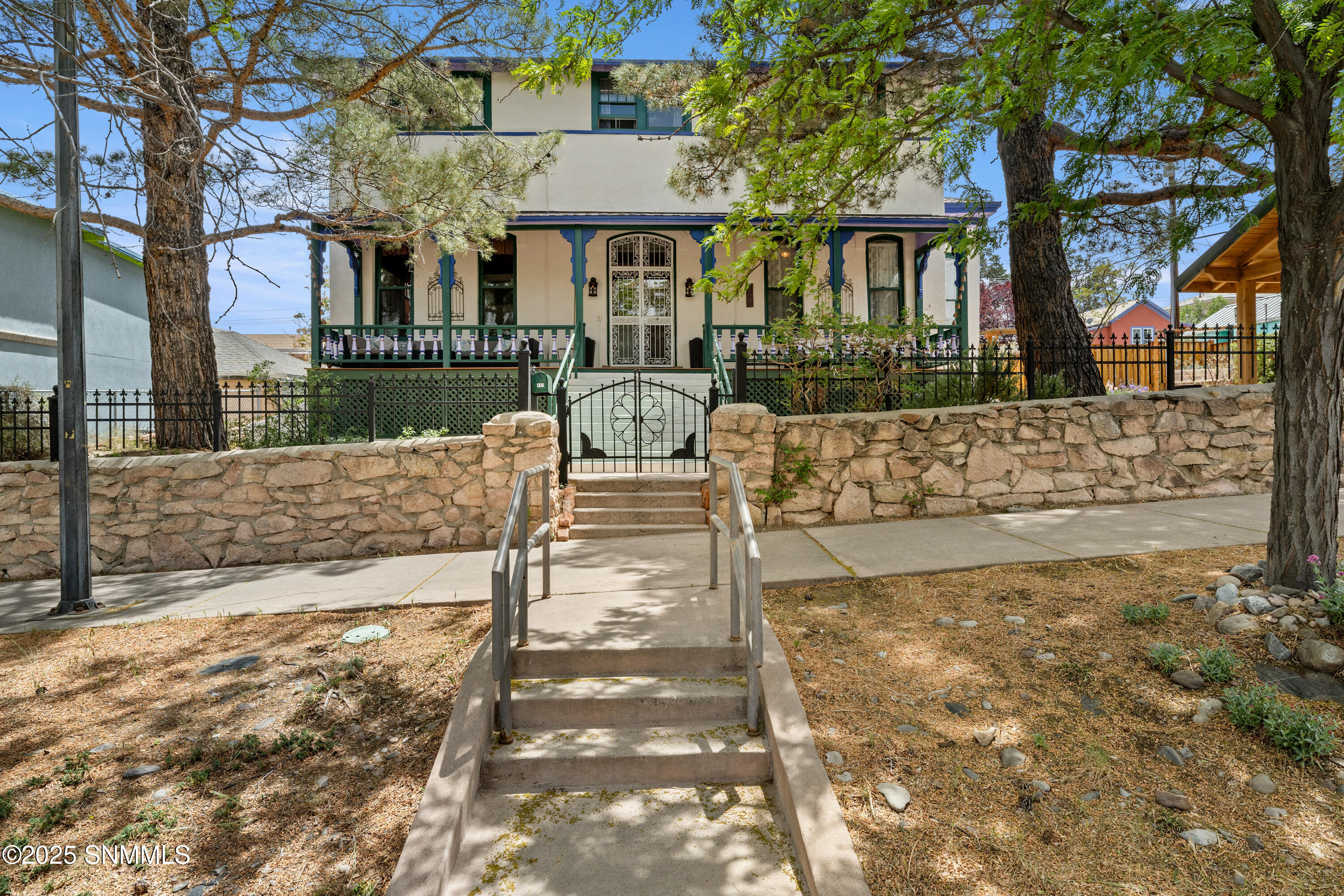 Silver City, New Mexico, 88061, United States, 5 Bedrooms Bedrooms, ,6 BathroomsBathrooms,Residential,For Sale,1986302