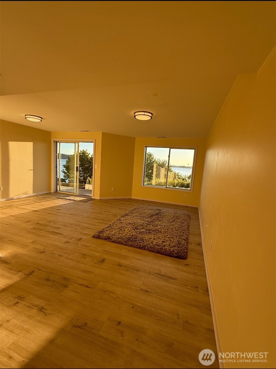 Blaine, Washington, 98230, United States, 2 Bedrooms Bedrooms, ,2 BathroomsBathrooms,Residential,For Sale,1896205