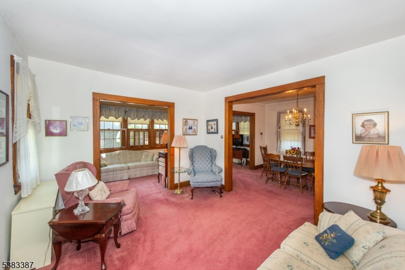 Verona Twp., New Jersey, 07044, United States, 3 Bedrooms Bedrooms, ,2 BathroomsBathrooms,Residential,For Sale,1961647