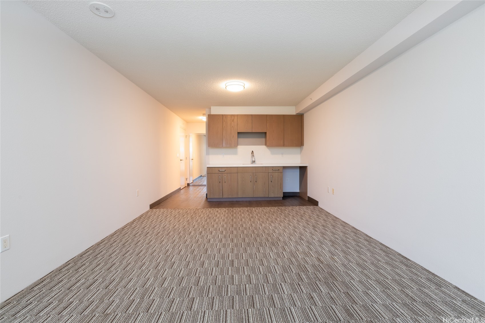 Honolulu, Hawaii, 96825, United States, 2 Bedrooms Bedrooms, ,2 BathroomsBathrooms,Residential,For Sale,1875289