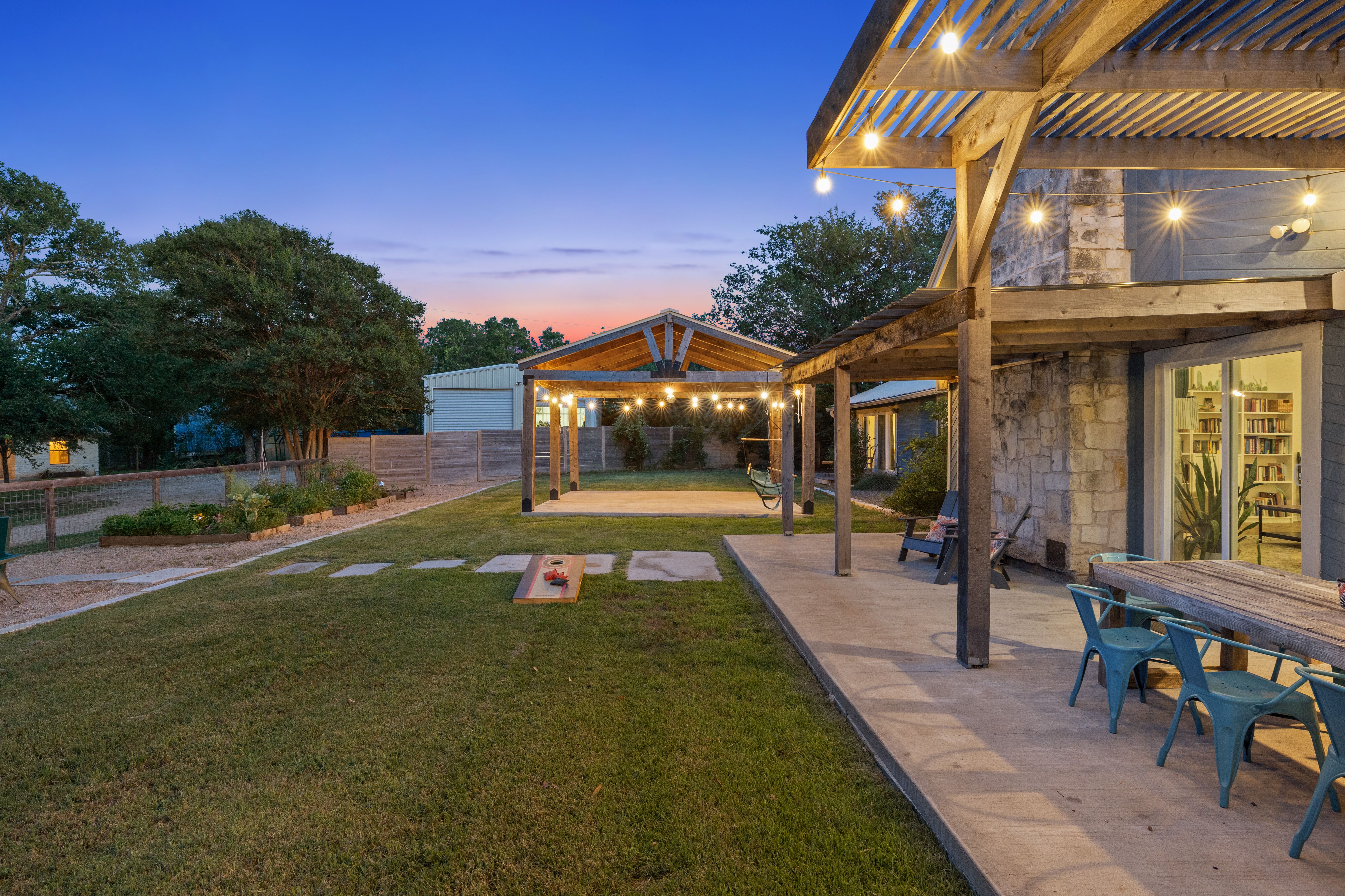  Manor Modern Ranch - 物件實景