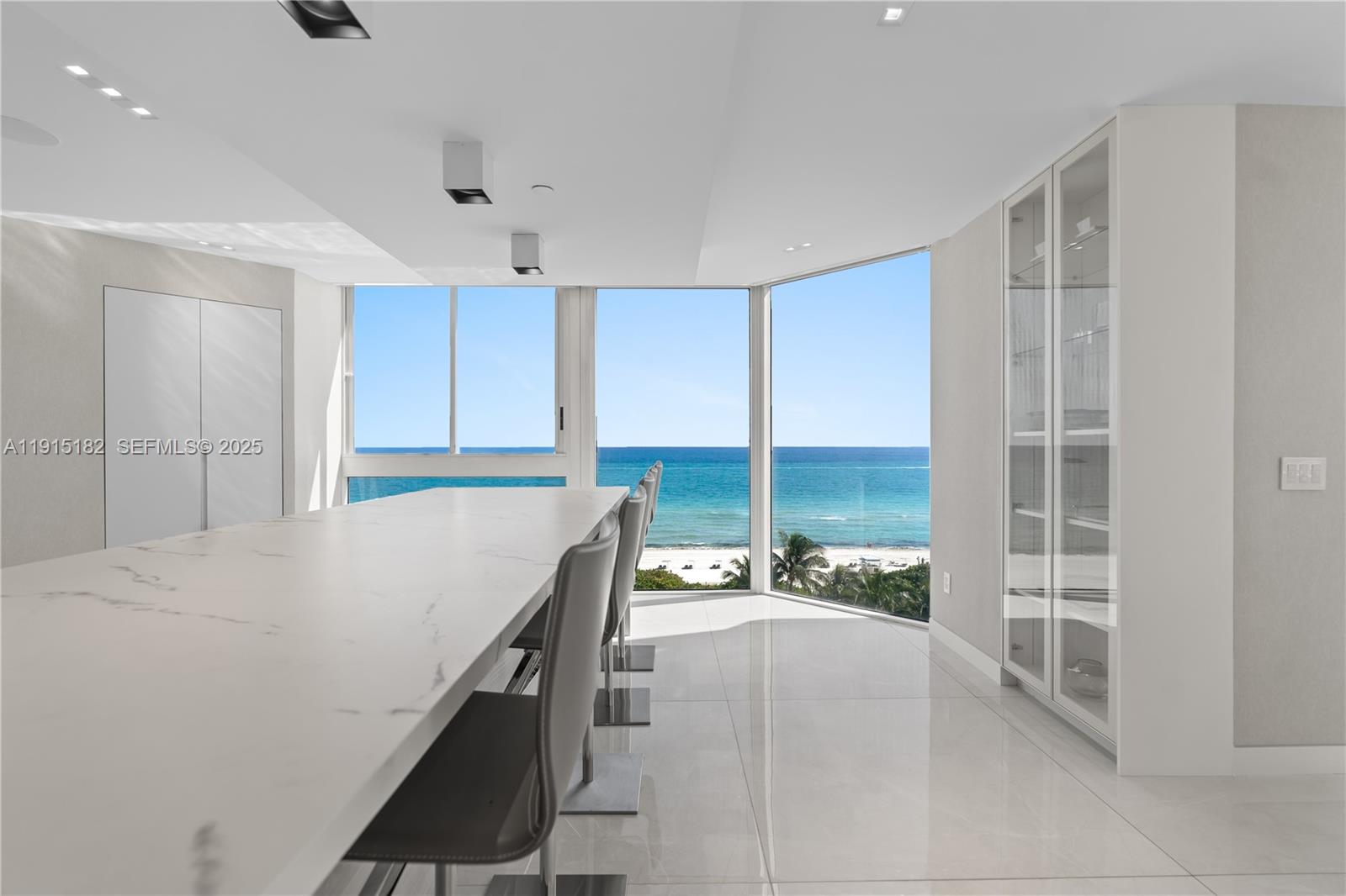 Miami Beach, Florida, 33140, United States, 5 Bedrooms Bedrooms, ,5 BathroomsBathrooms,Residential,For Sale,1997515