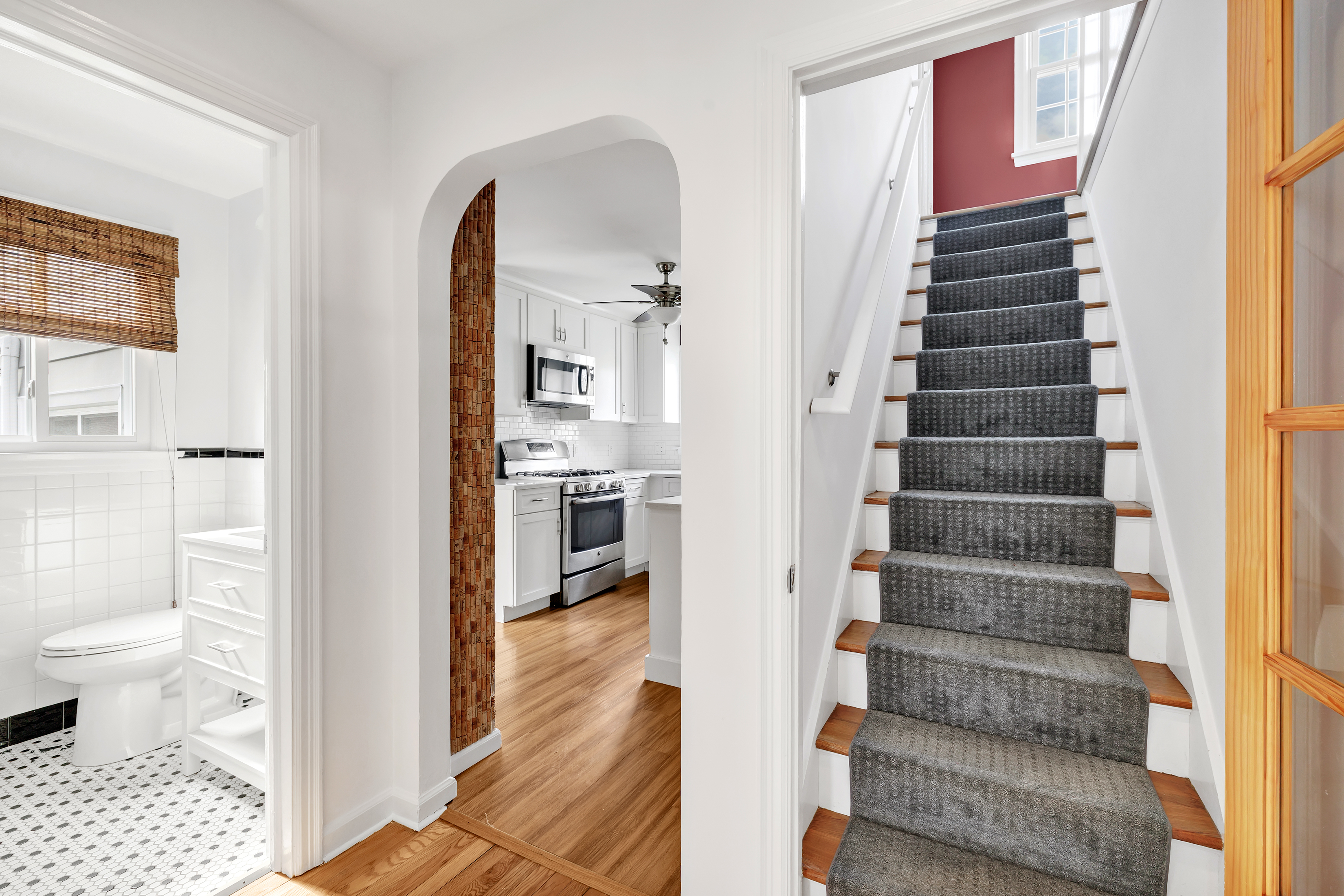  Timeless and Charming Cape-Style Home - 物件實景
