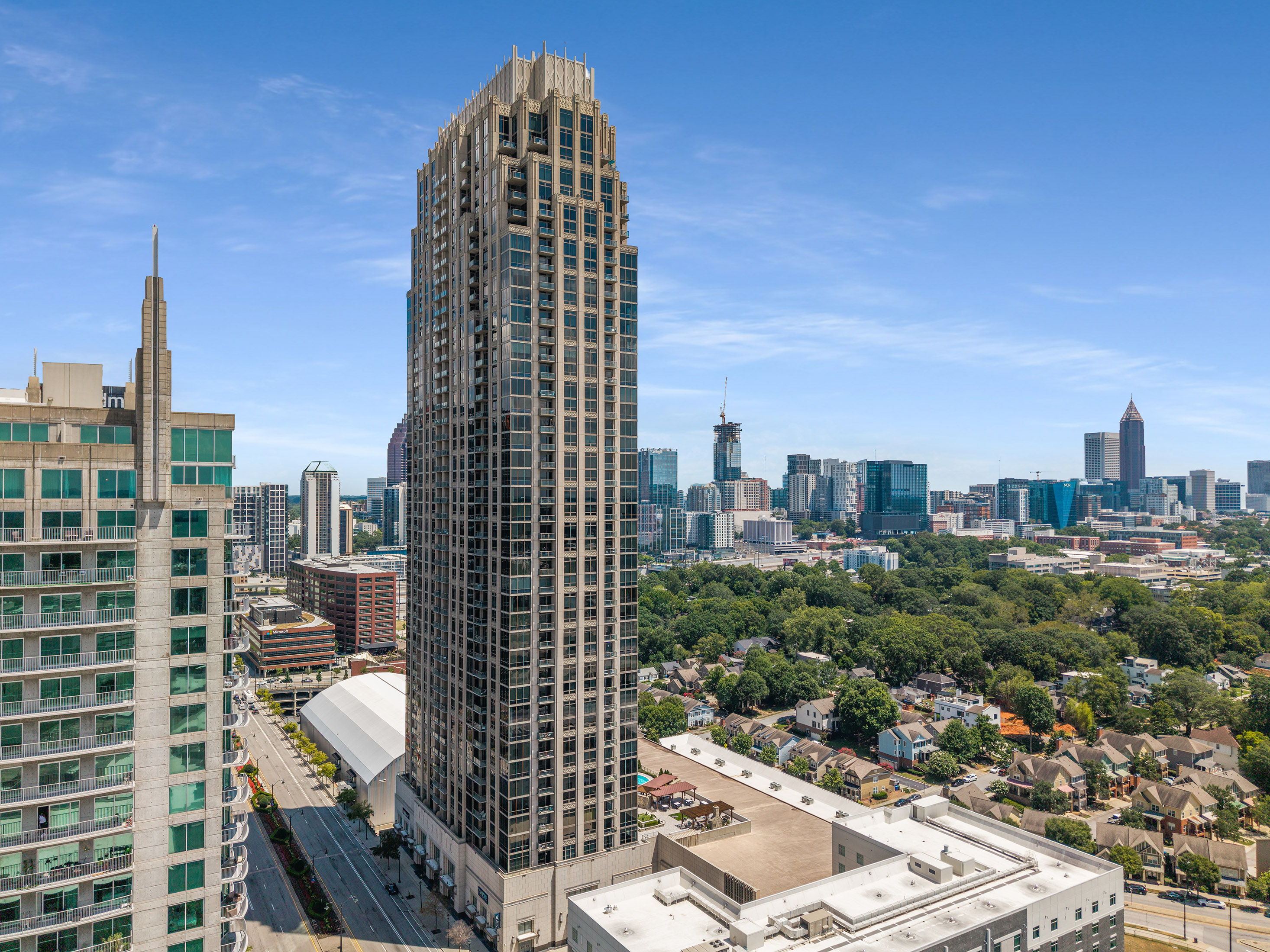  Luxurious Upgraded Three Bedroom Condo with Resort-style Amenities - 物件實景