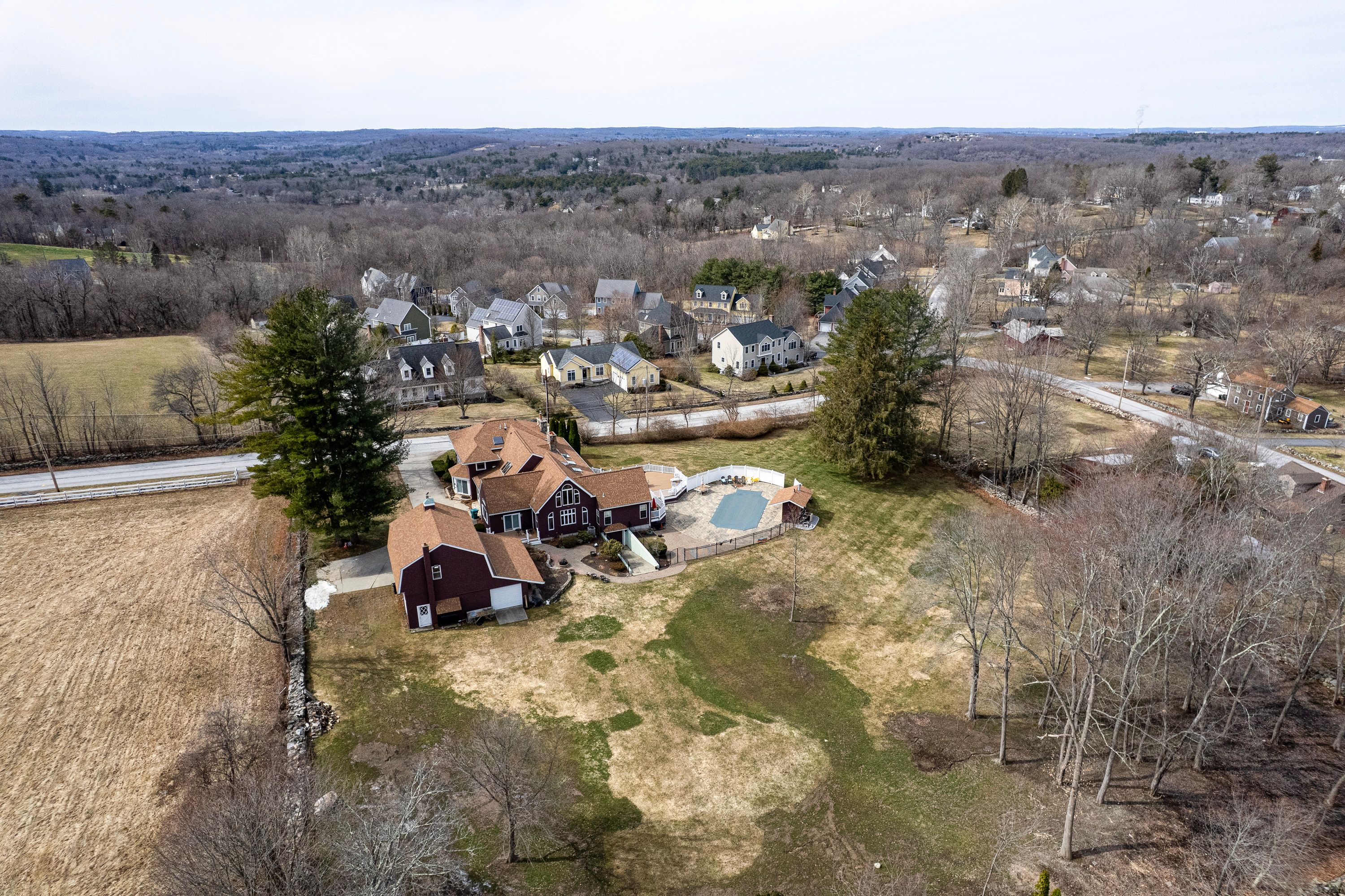  27 Old Upton Rd, Grafton, MA 01519 - 物件實景