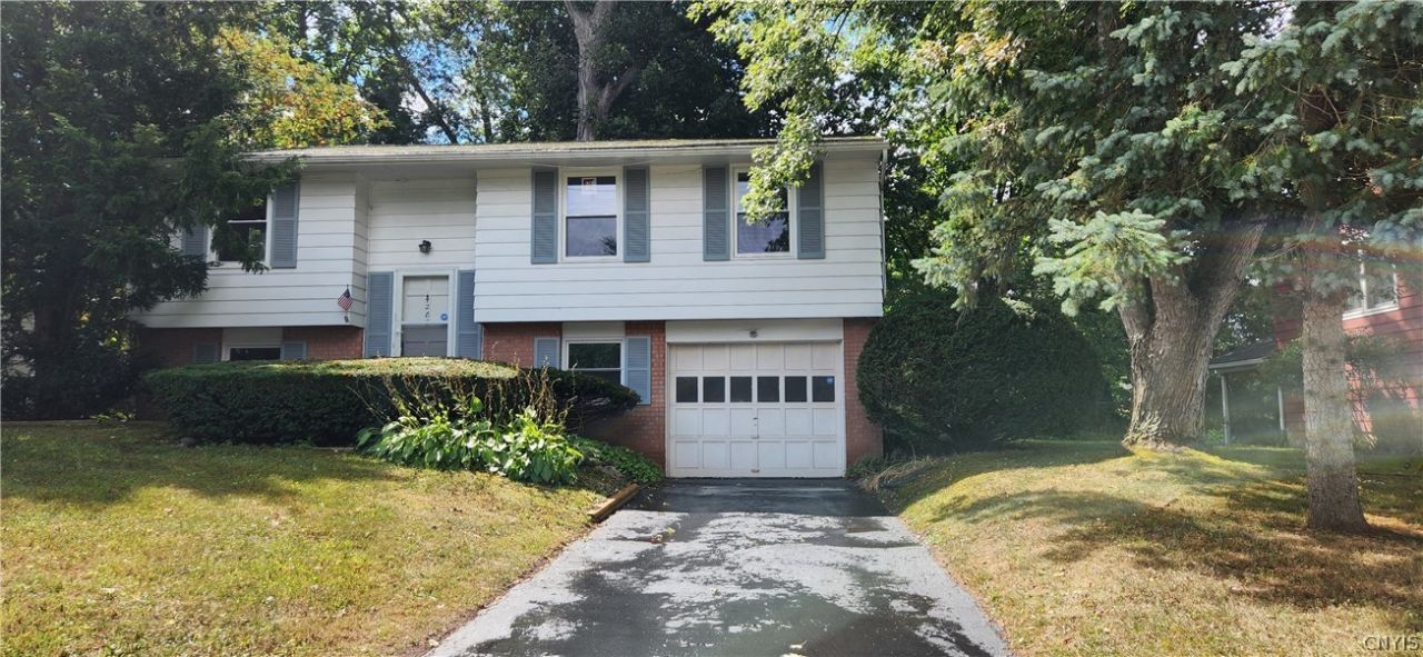 Altair Crse, Liverpool, NY 13090