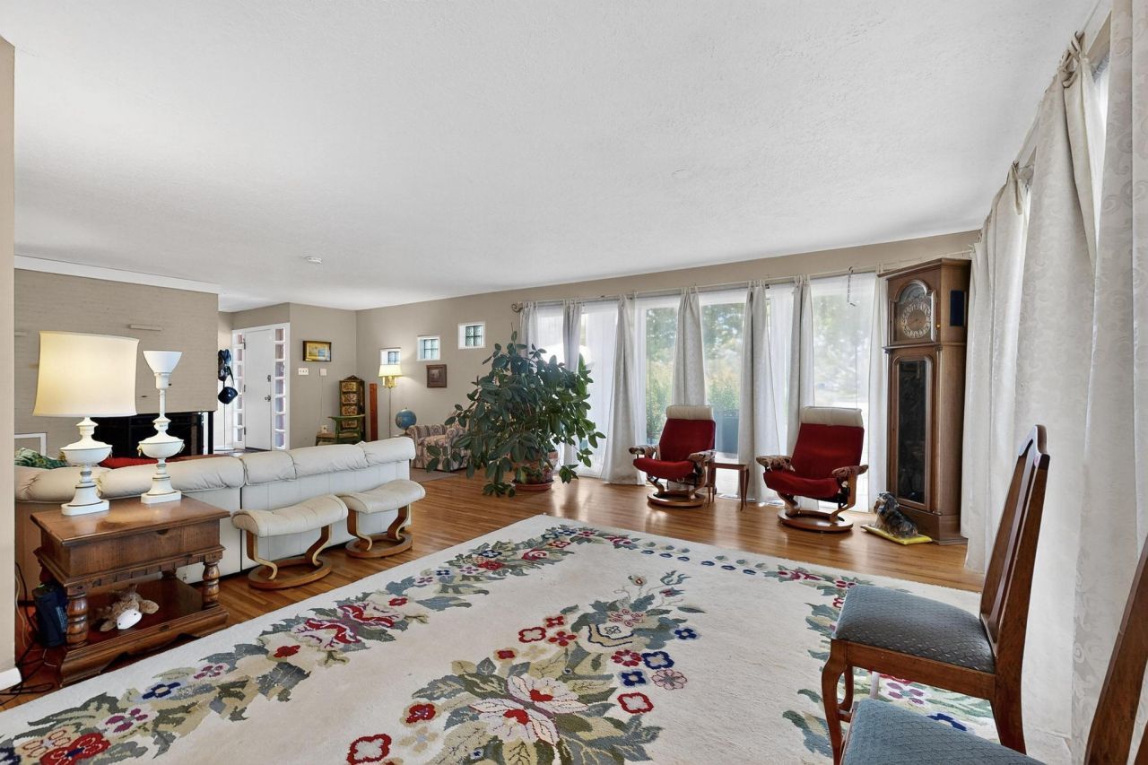 Albuquerque, New Mexico, 87107, United States, 4 Bedrooms Bedrooms, ,3 BathroomsBathrooms,Residential,For Sale,1917384