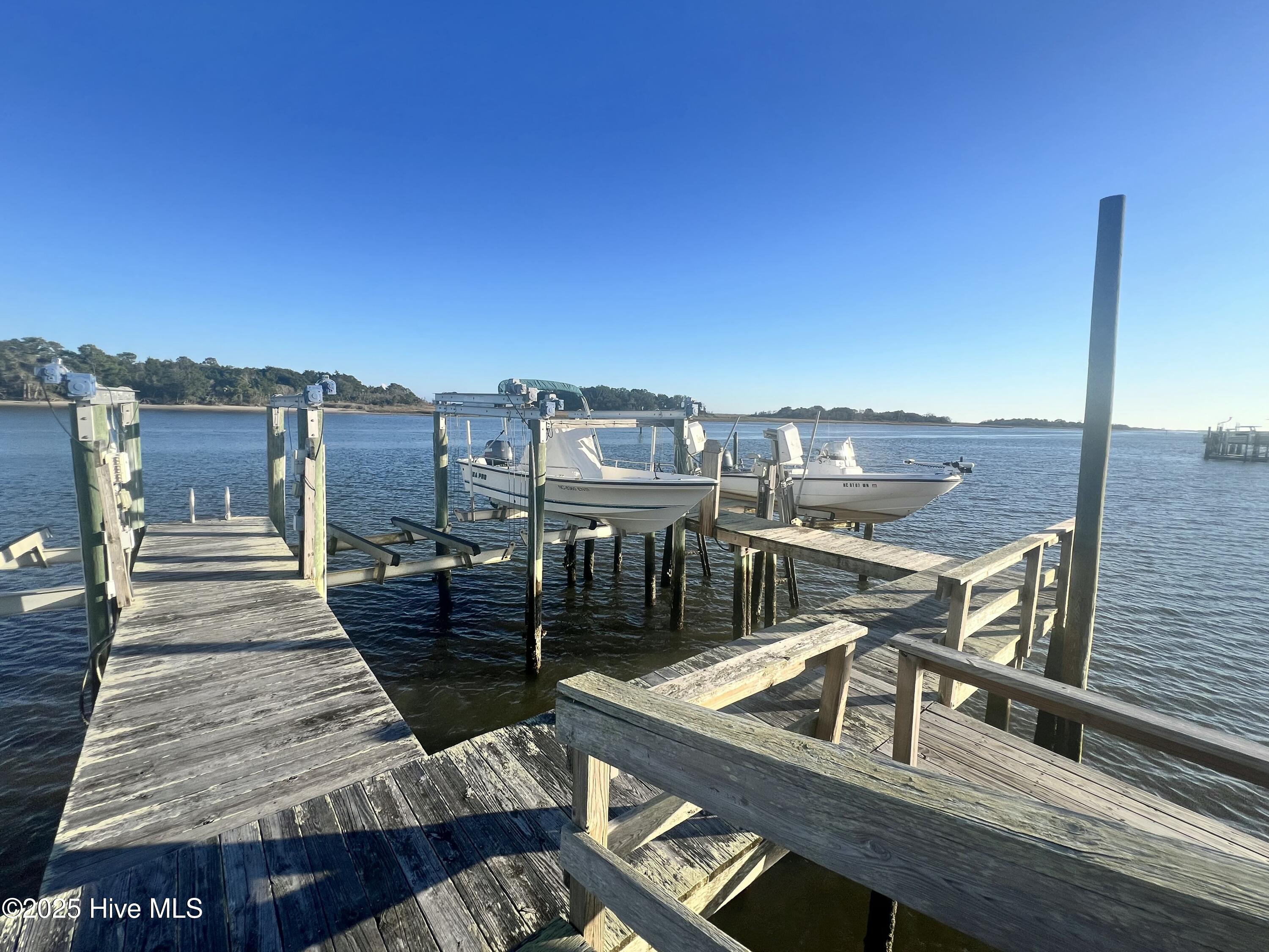Wilmington, North Carolina, 28409, United States, 5 Bedrooms Bedrooms, ,4 BathroomsBathrooms,Residential,For Sale,1730628