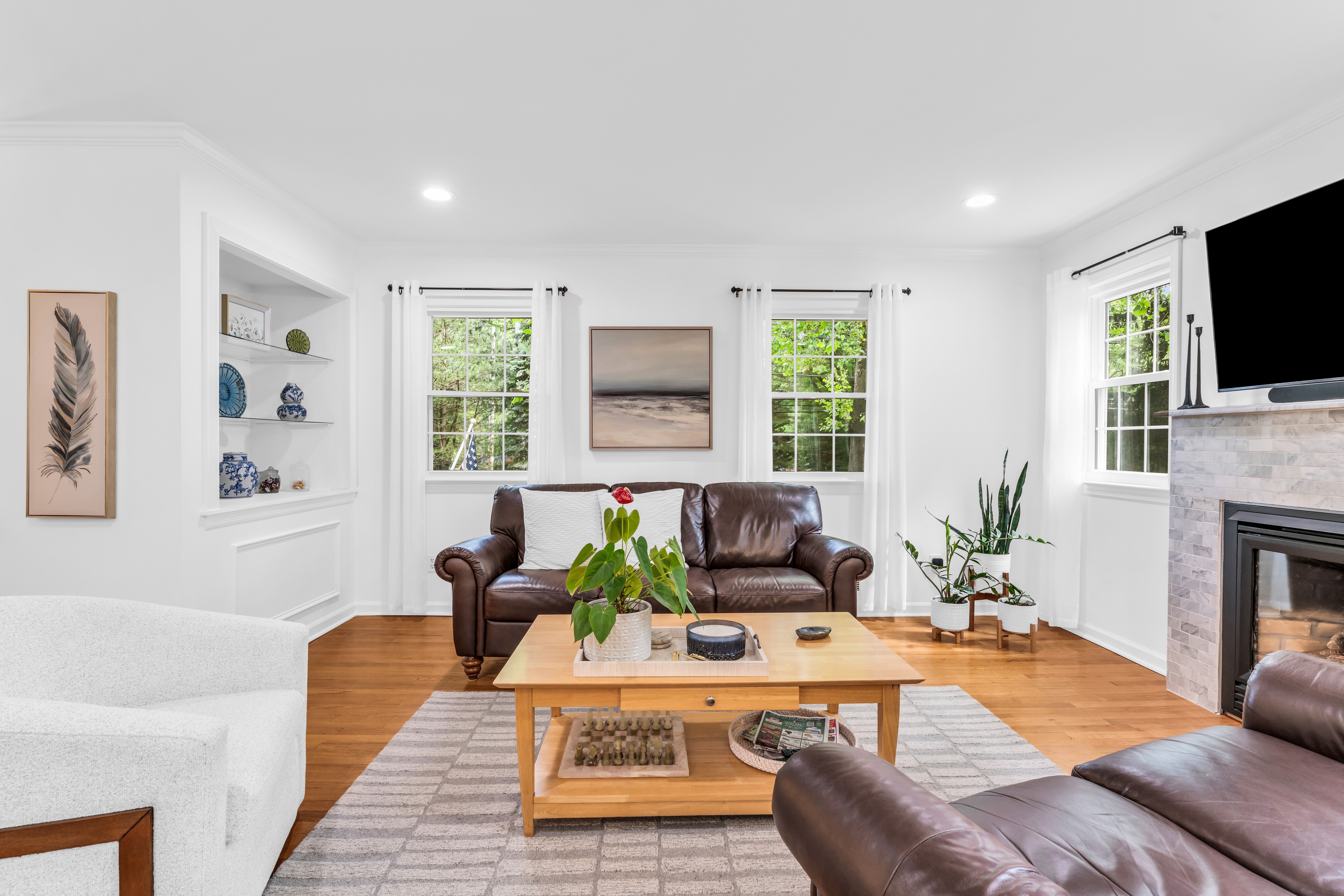  Beautiful Updated Bi-Level Home - 840 Nutswamp Road, Red Bank - 物件實景