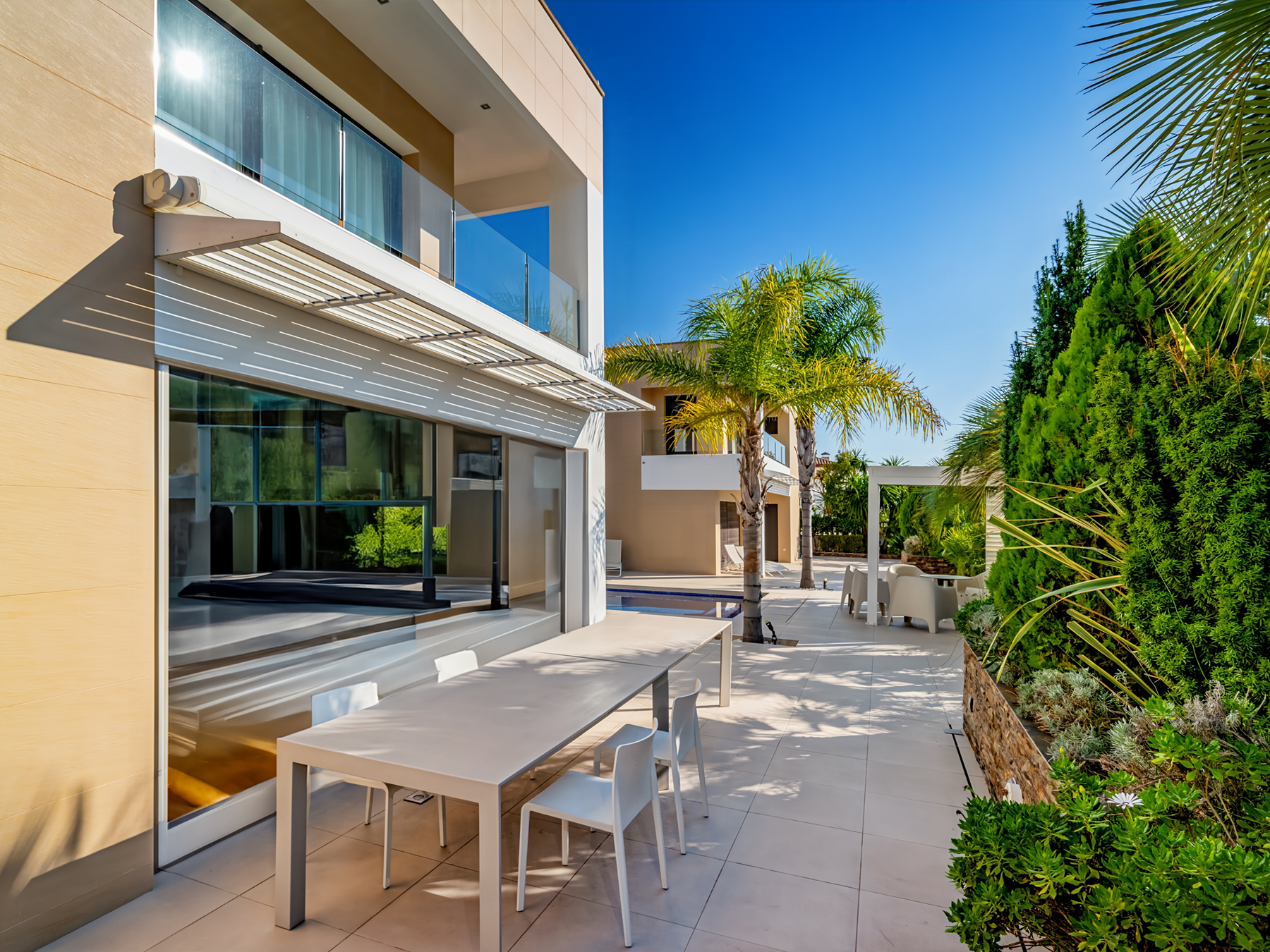  where  luxury and nautical living meet - 物件實景