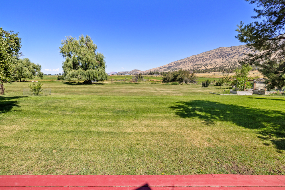 KLAMATH FALLS, Oregon, 97603, United States, 3 Bedrooms Bedrooms, ,2 BathroomsBathrooms,Residential,For Sale,1984285